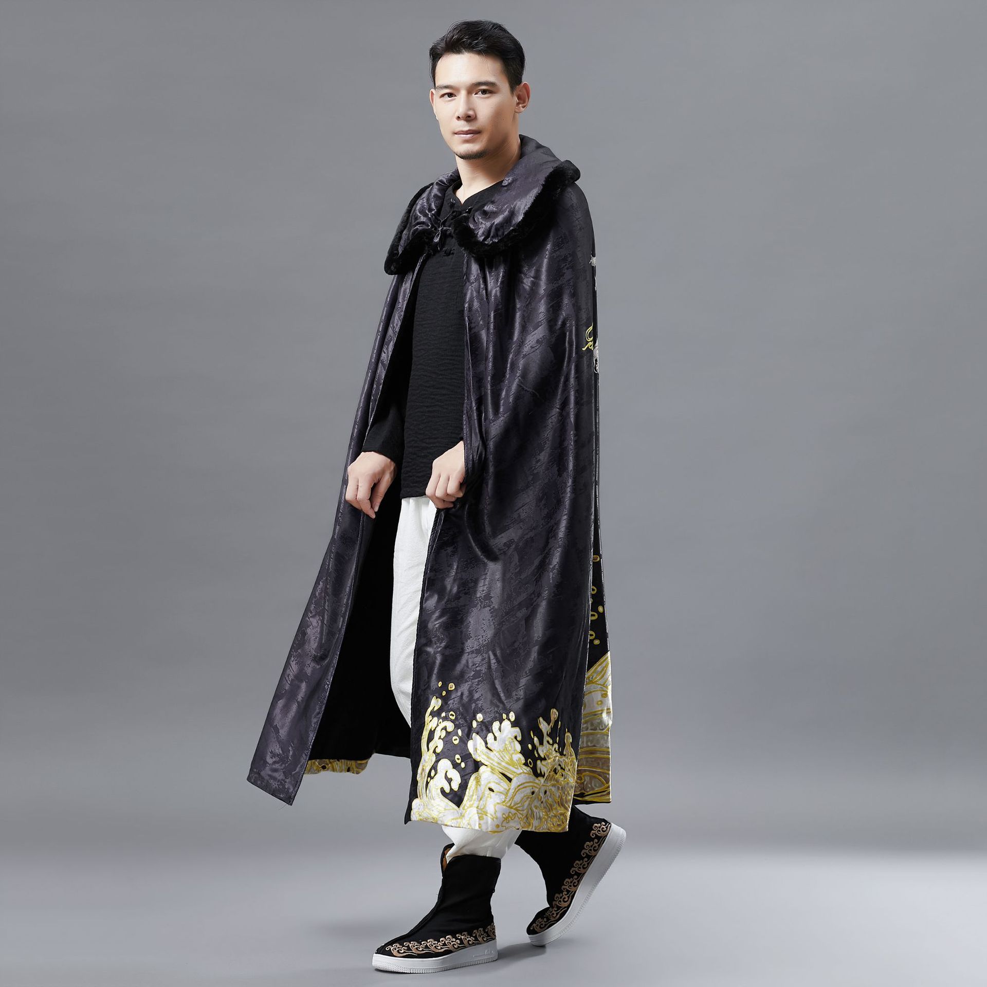 2018秋季新款 披领斗篷 复古中国风斗篷男式披肩印花金龙风衣