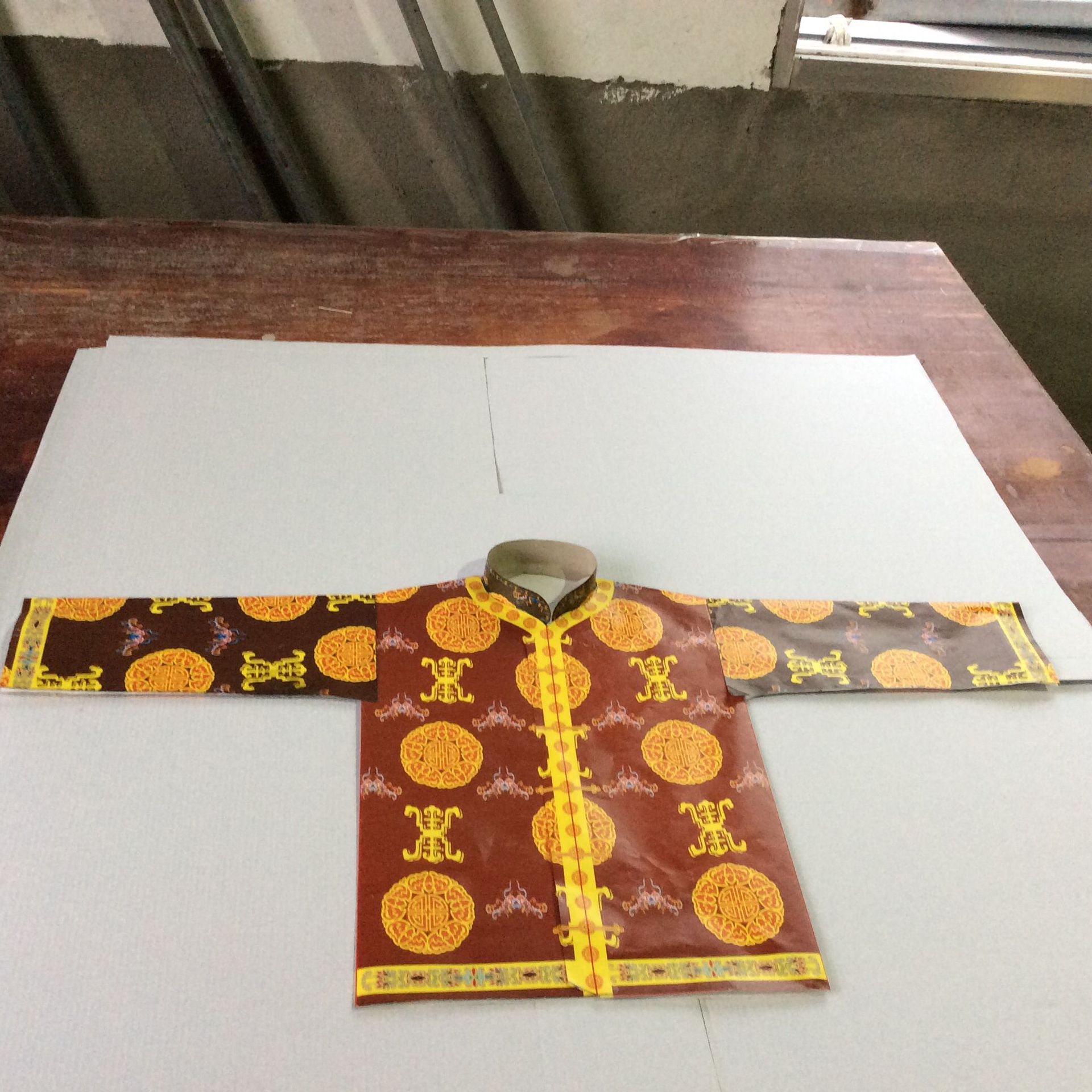 厂家直供殡葬用品纸衣服,布寒衣,中元清明七月半祭祀用品纸寿衣