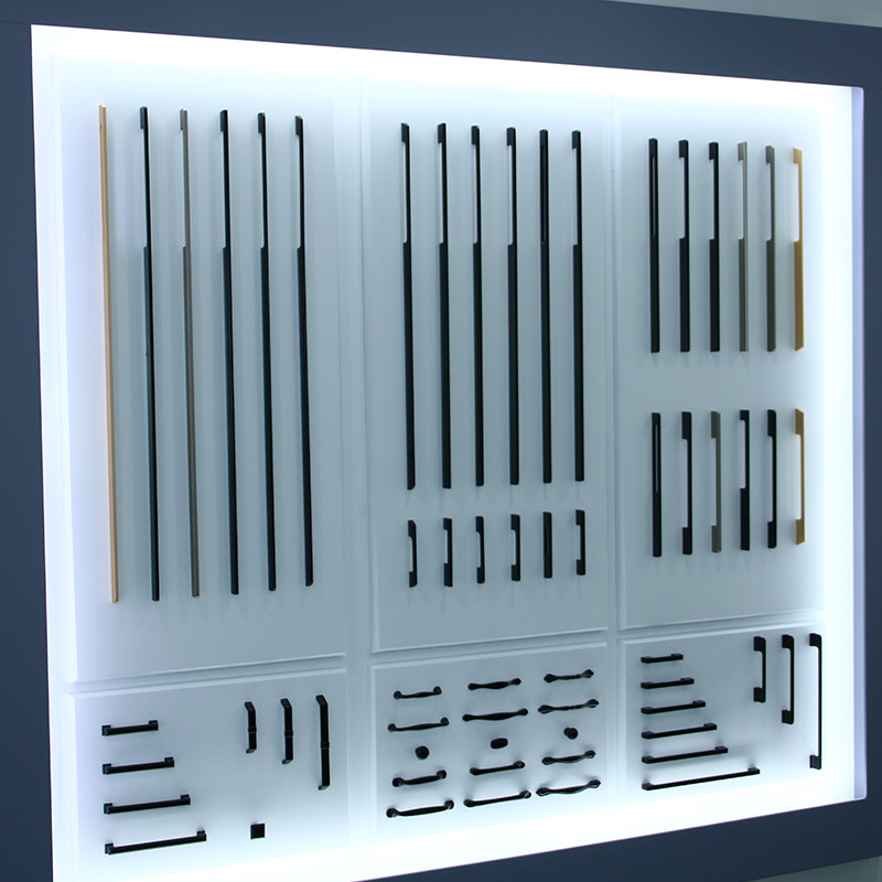 登丰五金衣柜柜门拉手样品板定制家具配件把手橱柜抽屉小拉手展板