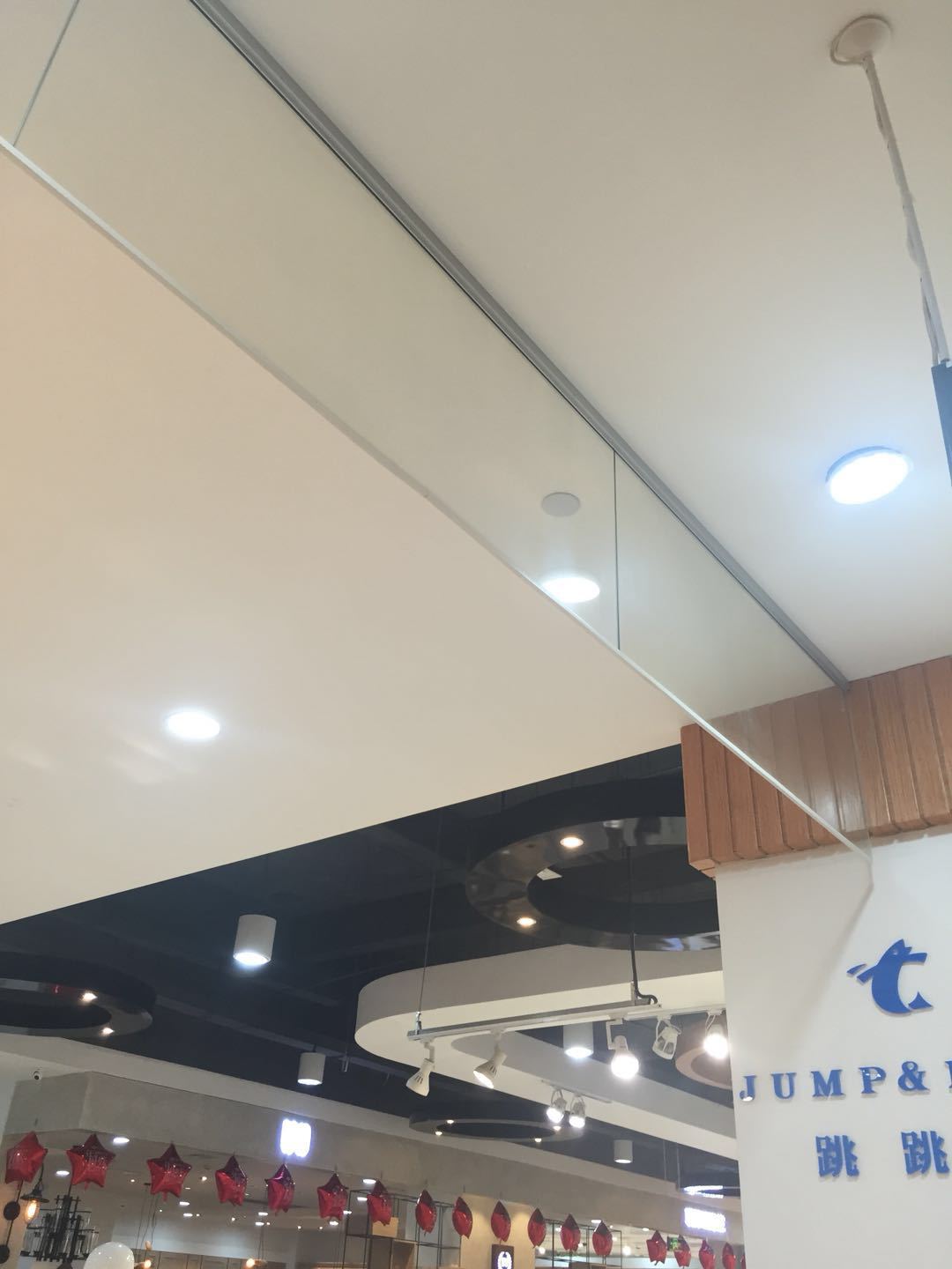 杭州蓝盾浙江防火玻璃挡烟垂壁防火防烟夹丝玻璃挡烟垂壁消防器材