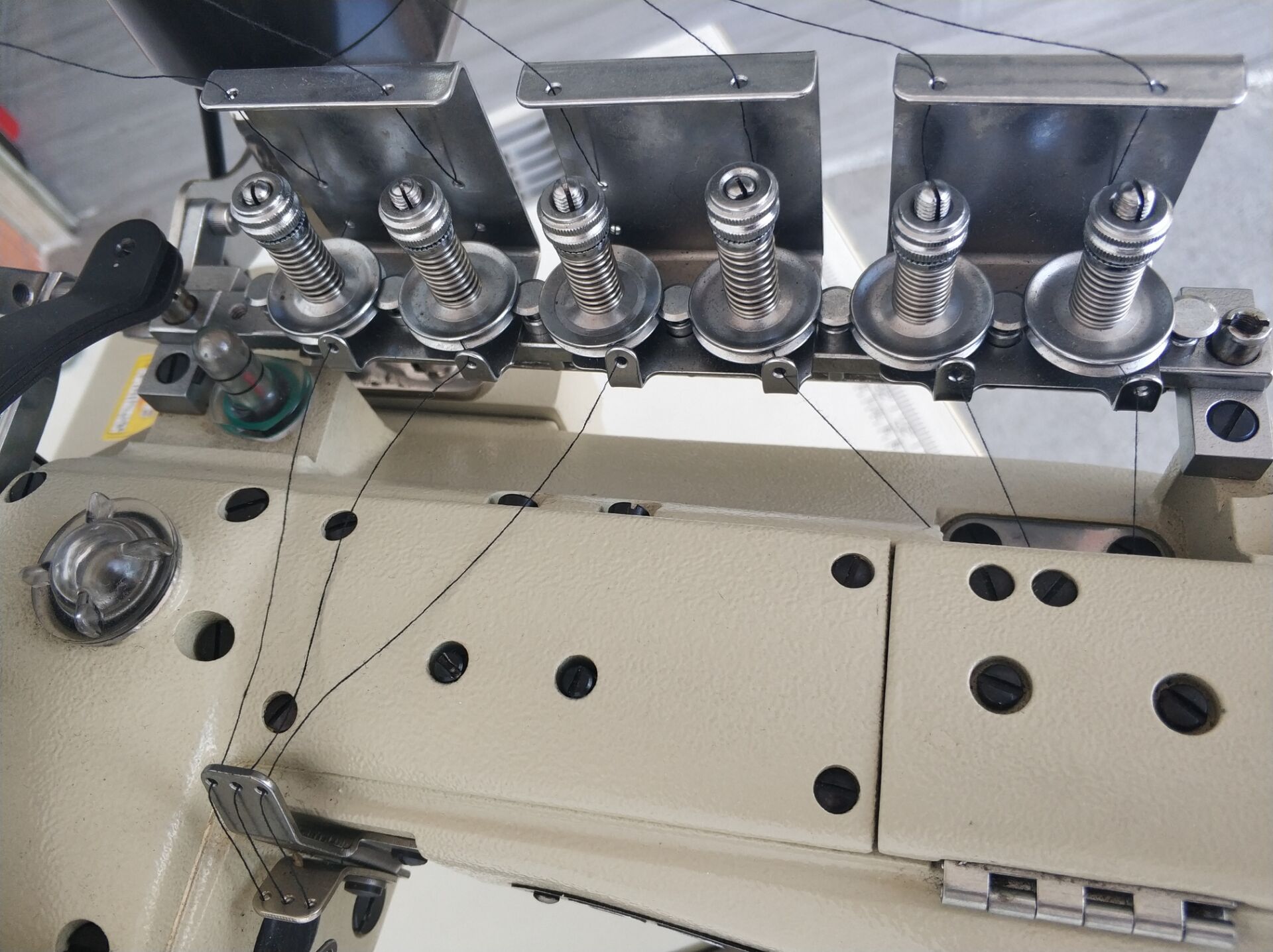 牛仔裤埋夹机 衬衫/休闲裤/雨衣/埋夹机 奥玲缝纫机rn6300-d3