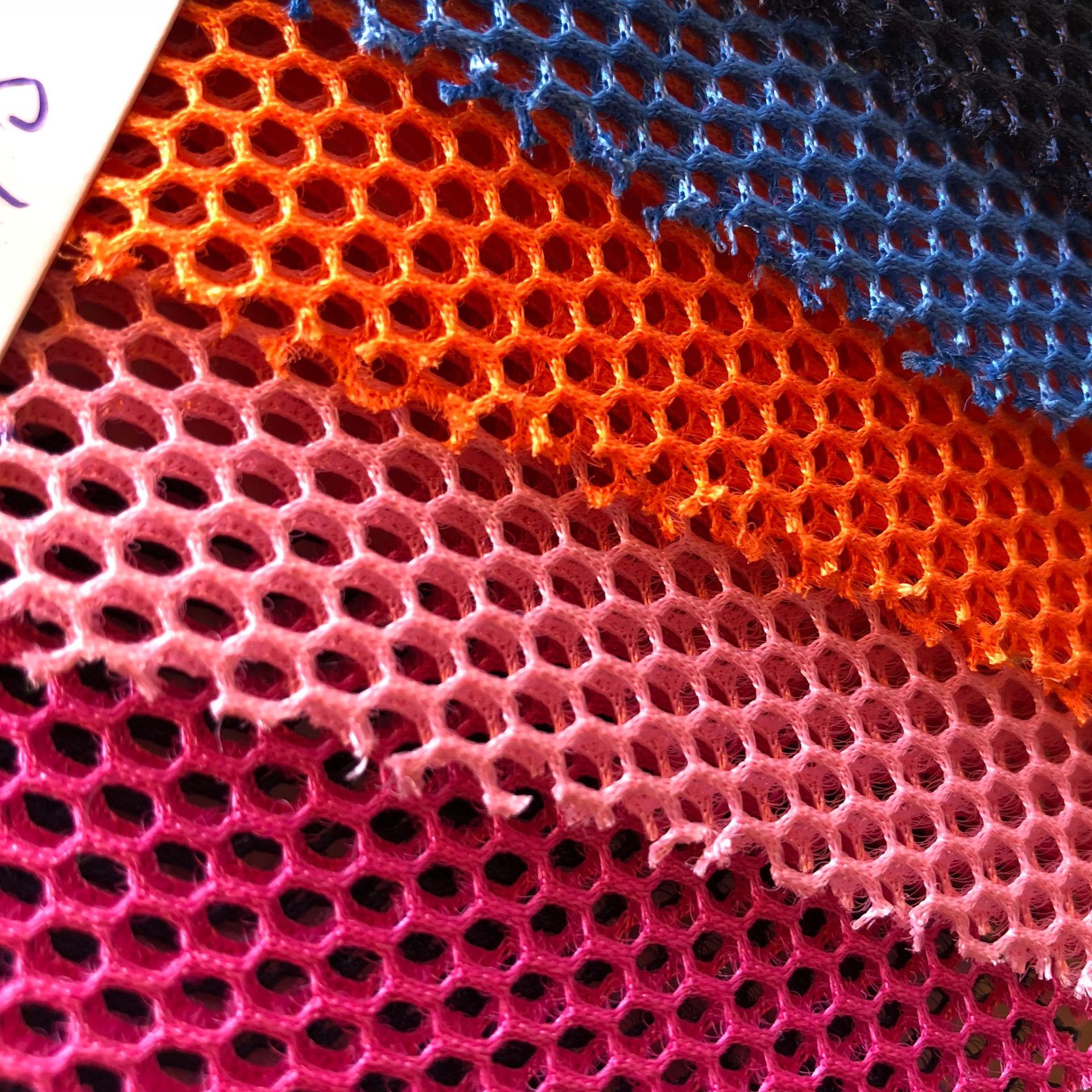 现货供应 双面透孔三明治 3d夹层网眼布 三层网布 箱包手袋面料