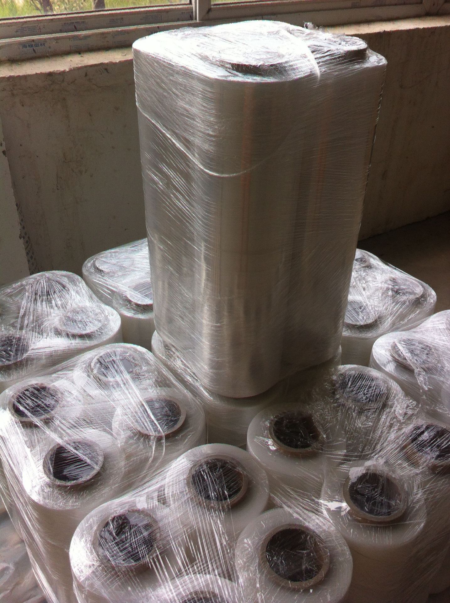 厂家打包拉伸膜pe自粘托盘缠绕膜透明塑料包装薄膜50cm宽批发