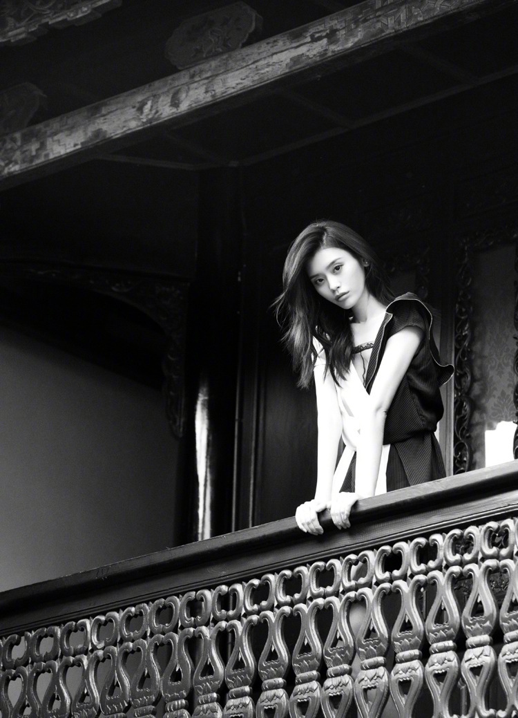 2018夏新品明星奚梦瑶小明同款黑白撞色帅气奚砝穹氯63989