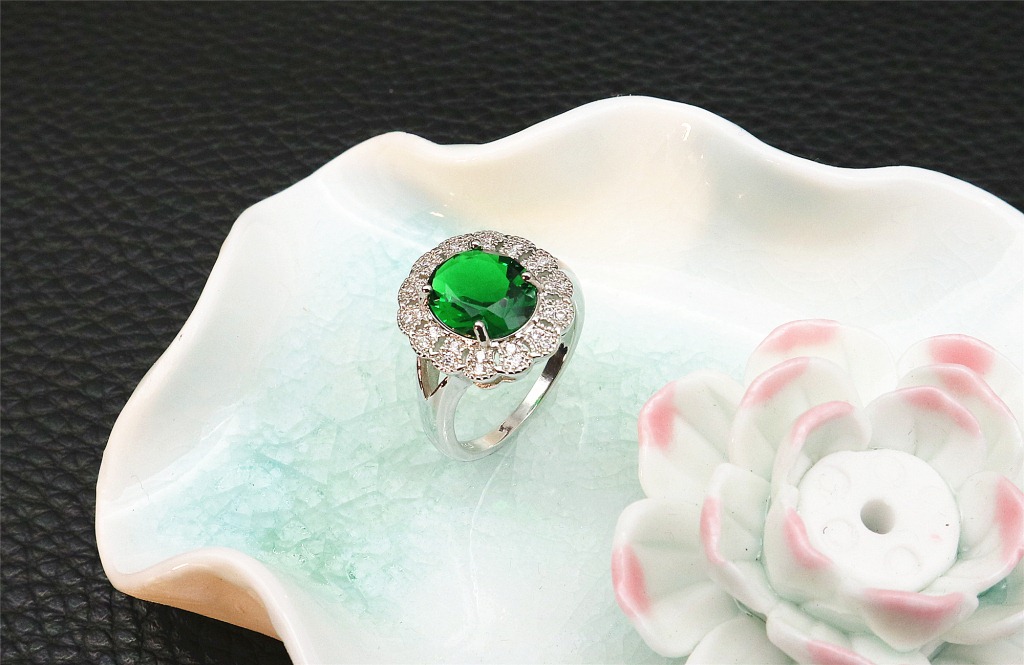 跨境热卖绿水晶戒指女欧美时尚简约食指戒指饰品百搭首饰厂家货源