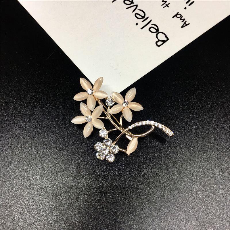 Anti-Exposure European and American Metal Dripping Corsage Rhinestone Animal Brooch Vintage Zircon Diamond-Studded Pin Brooch