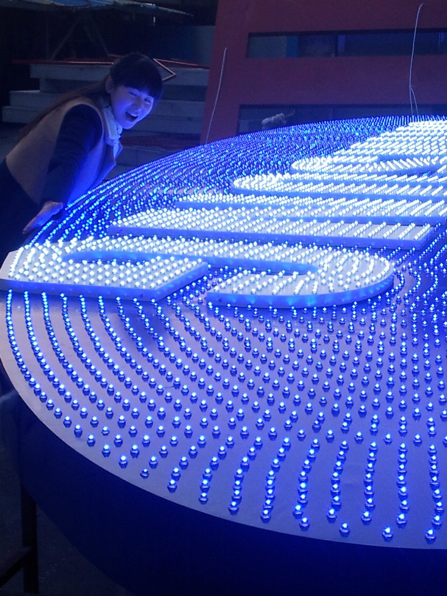 金属网眼字外露灯珠大型户外系列led发光冲孔字网眼点阵不锈钢字