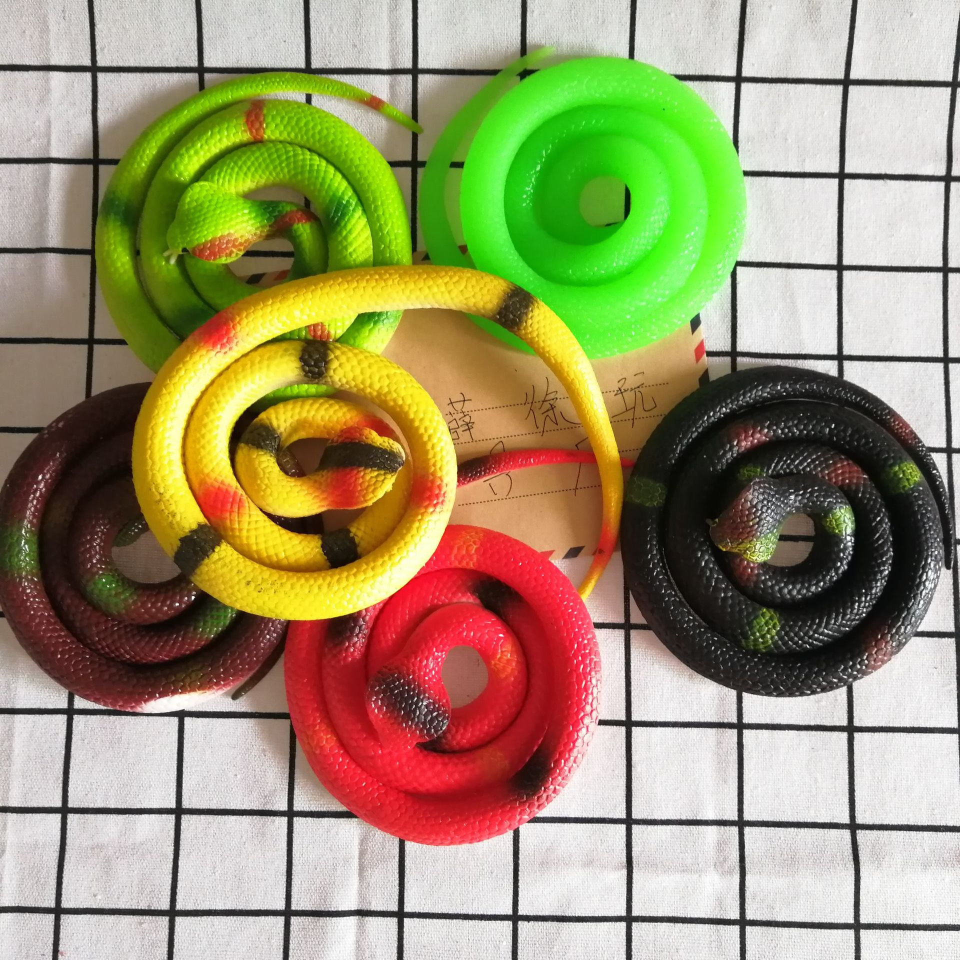 厂家直销 仿真玩具大号90cm蛇橡胶蛇假蛇眼镜蛇鬼节吓人整蛊道具