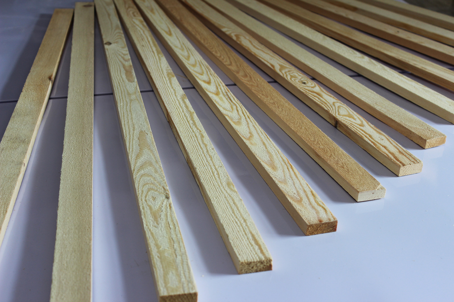 东北特产松木打包木条 快递物流木架 装饰木方工厂直销 质优价廉