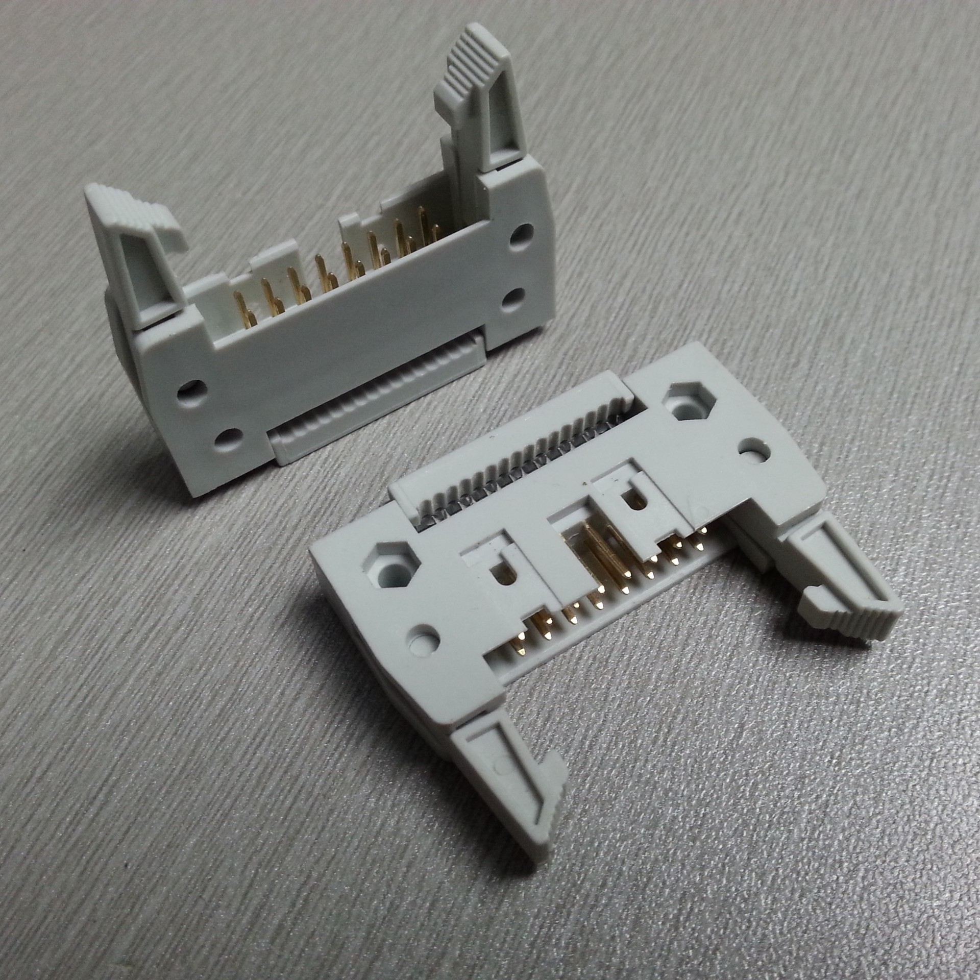 54mm间距 灰色dc2压线式牛角 带螺丝孔 有耳 10pin扁平排线插头