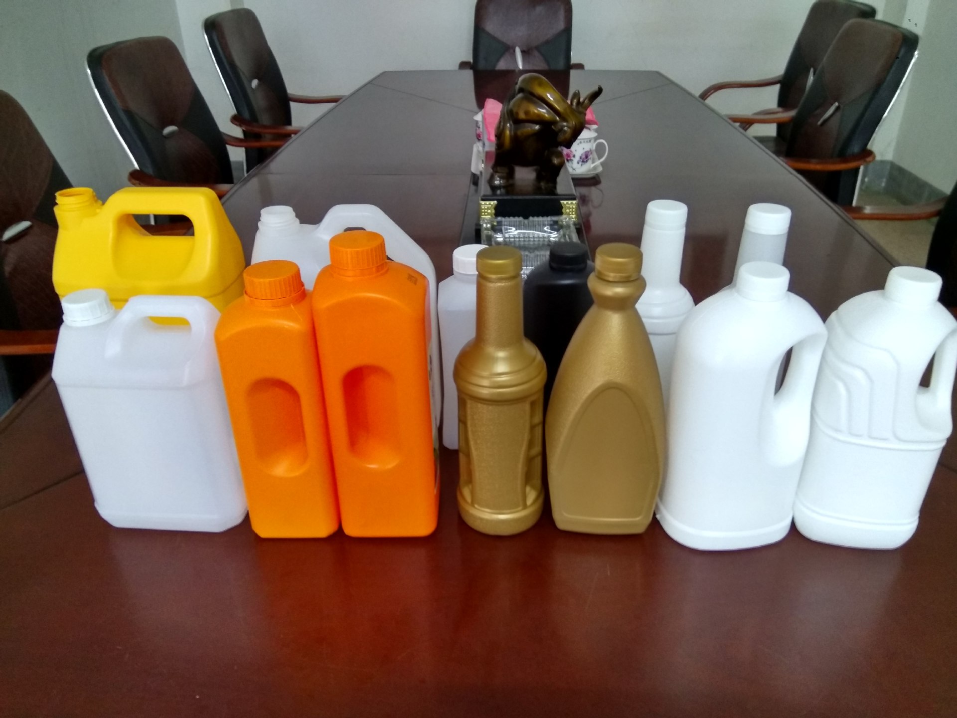 【厂家直供】2l果汁瓶 浓缩果汁瓶 hdpe瓶-阿里巴巴