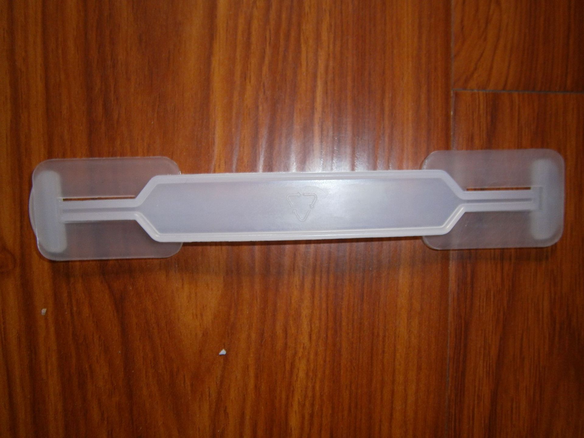 厂家直销pe提手pp纸箱拎手 奶箱把手饮料箱手柄塑料提手扣定制