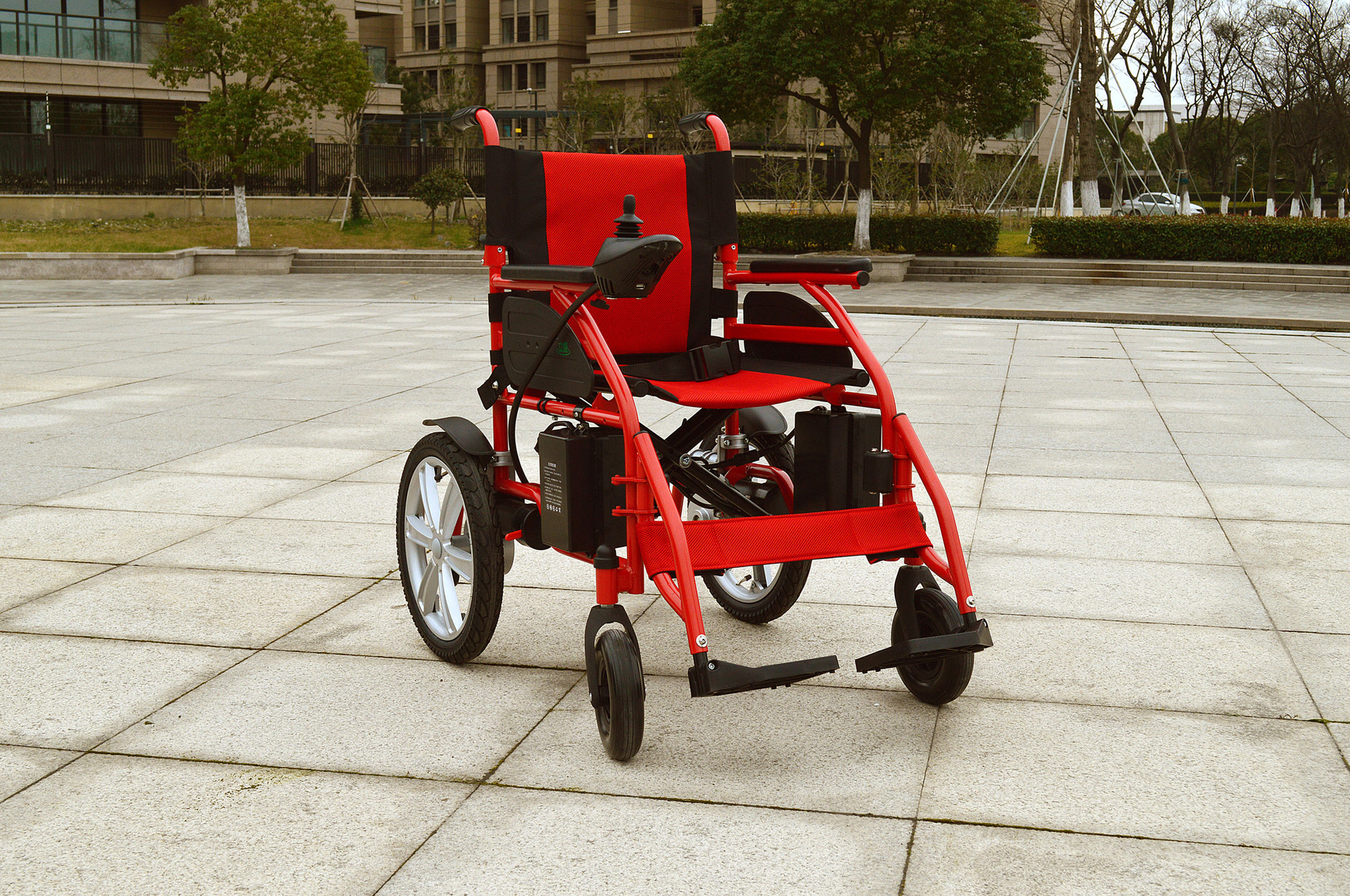 博赛折叠电动爬楼轮椅能上下楼两用上下楼电动履带爬楼梯轮椅