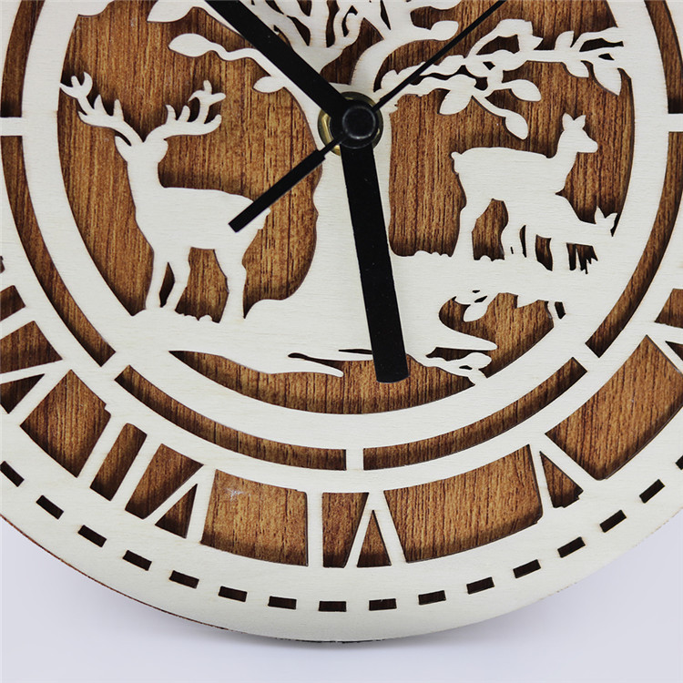 创意麋鹿镂空设计工艺挂表圣诞节创意礼品气氛装饰圣诞钟表批发