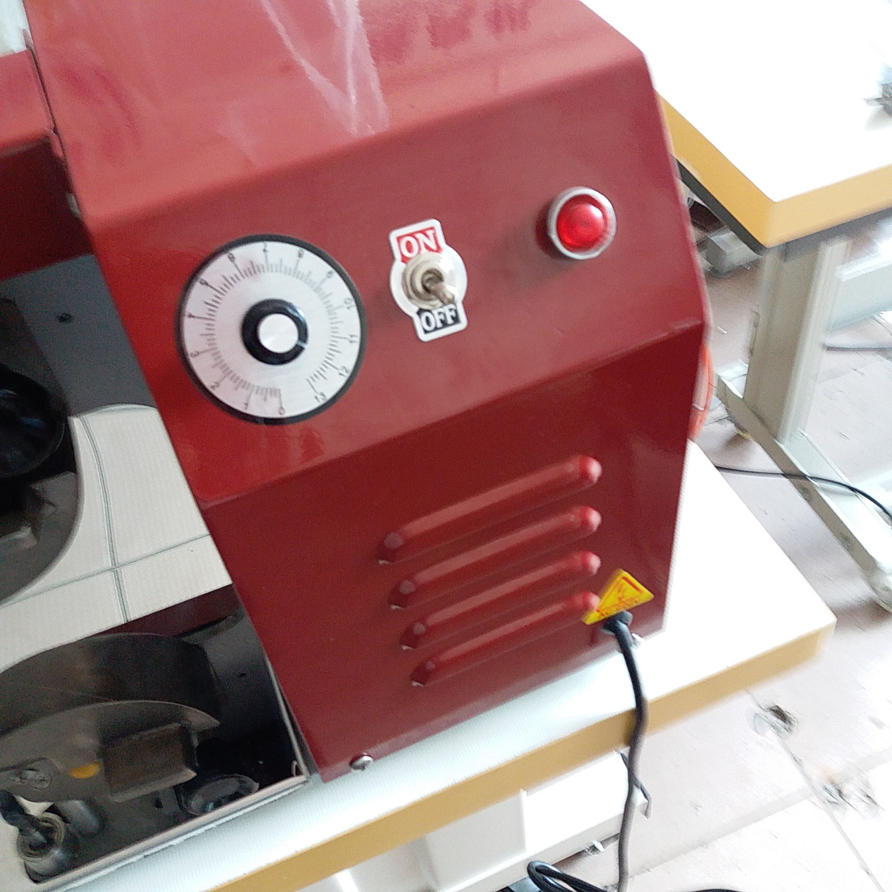 别名 单边油边机 油边机 染边机 单边油边染边机 小型单边涂边机