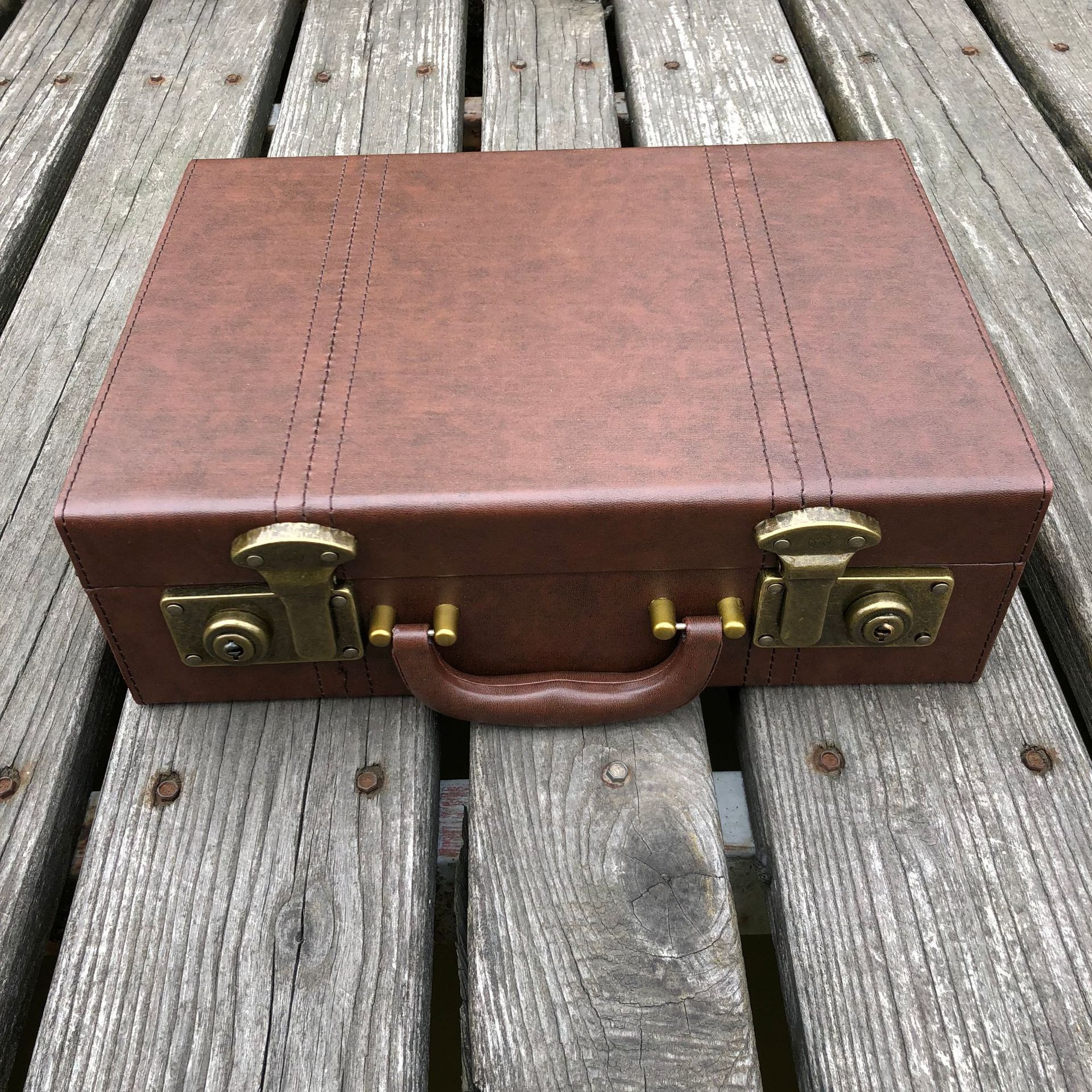 定做 手提小号英伦复古皮箱 怀旧道具密码锁收纳箱