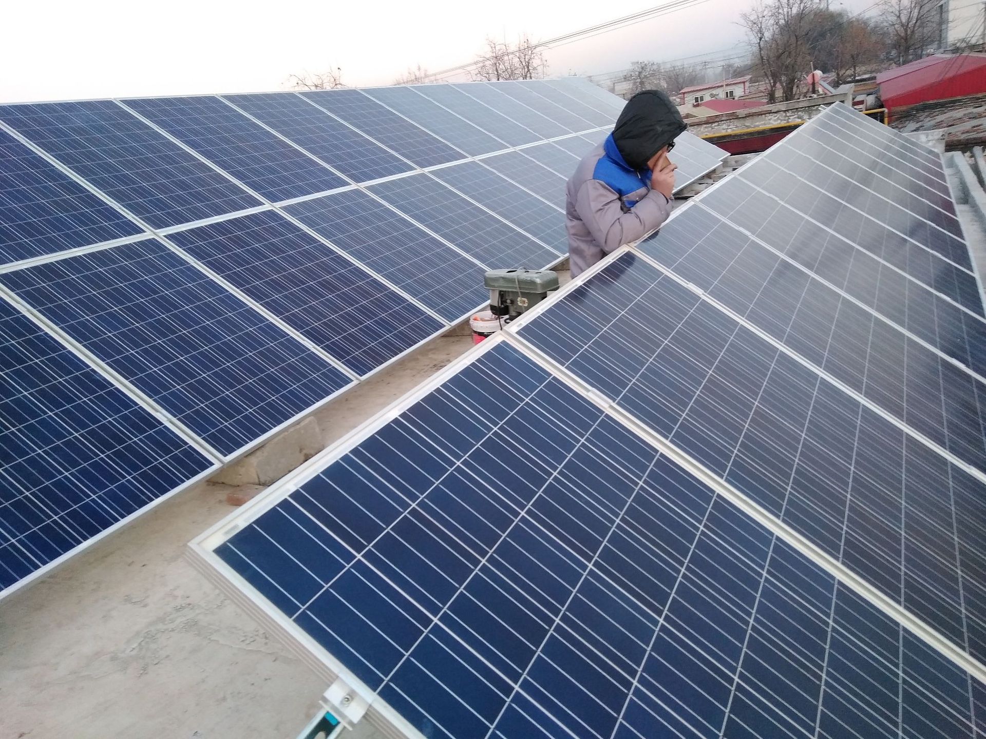 太阳能光伏发电分布式电站系统,设计安装一站服务,高效组件