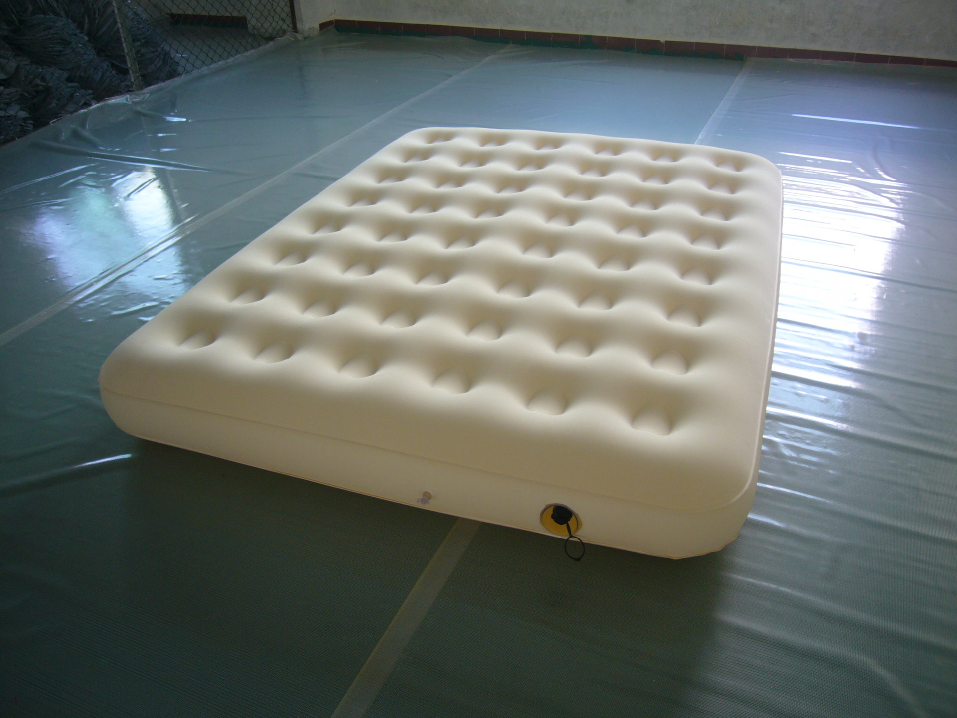 优惠定制 单人充气床垫 植绒气垫床 打气床 空气床垫