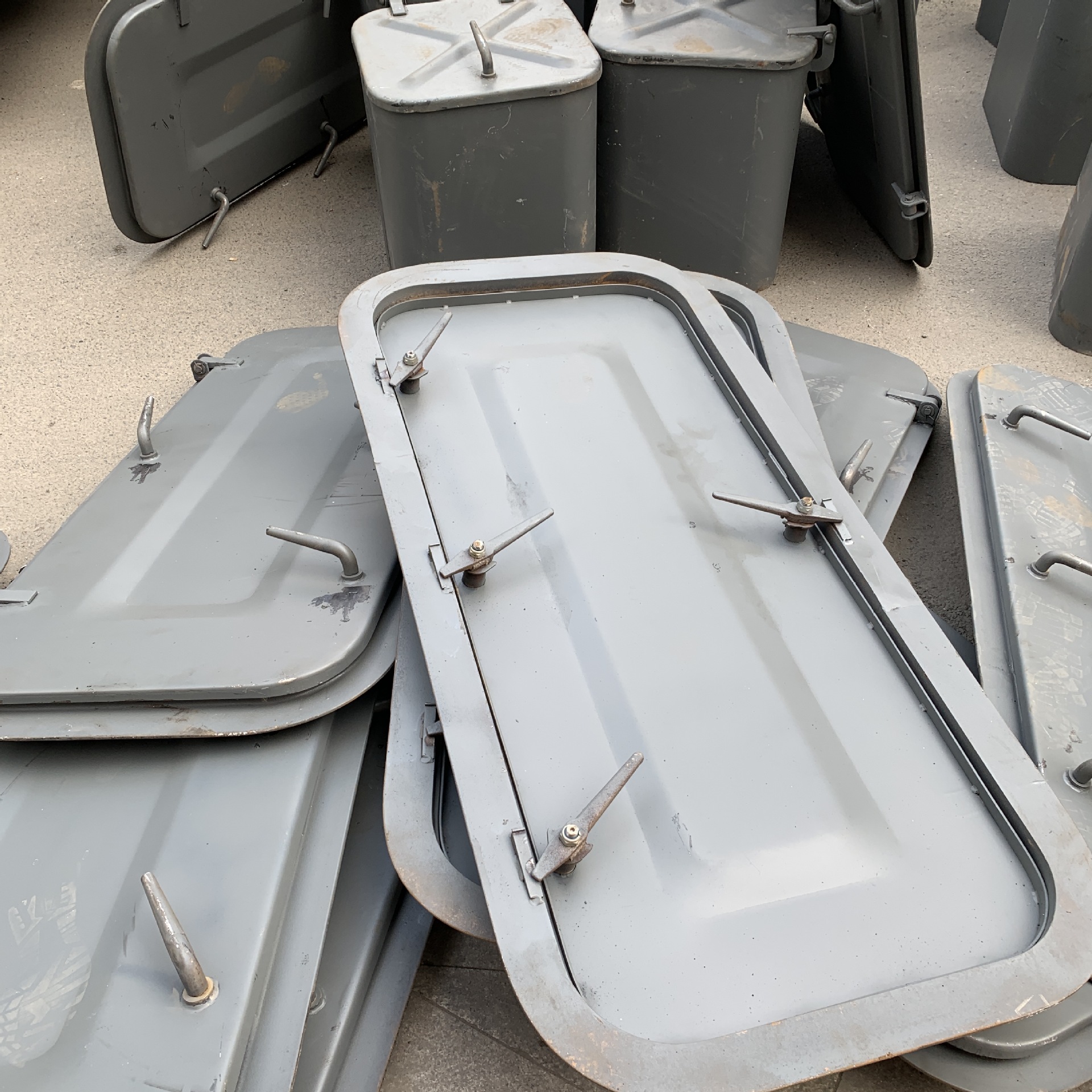 厂家供应 船用门窗船用钢制水密门船用钢制门6把手可定制