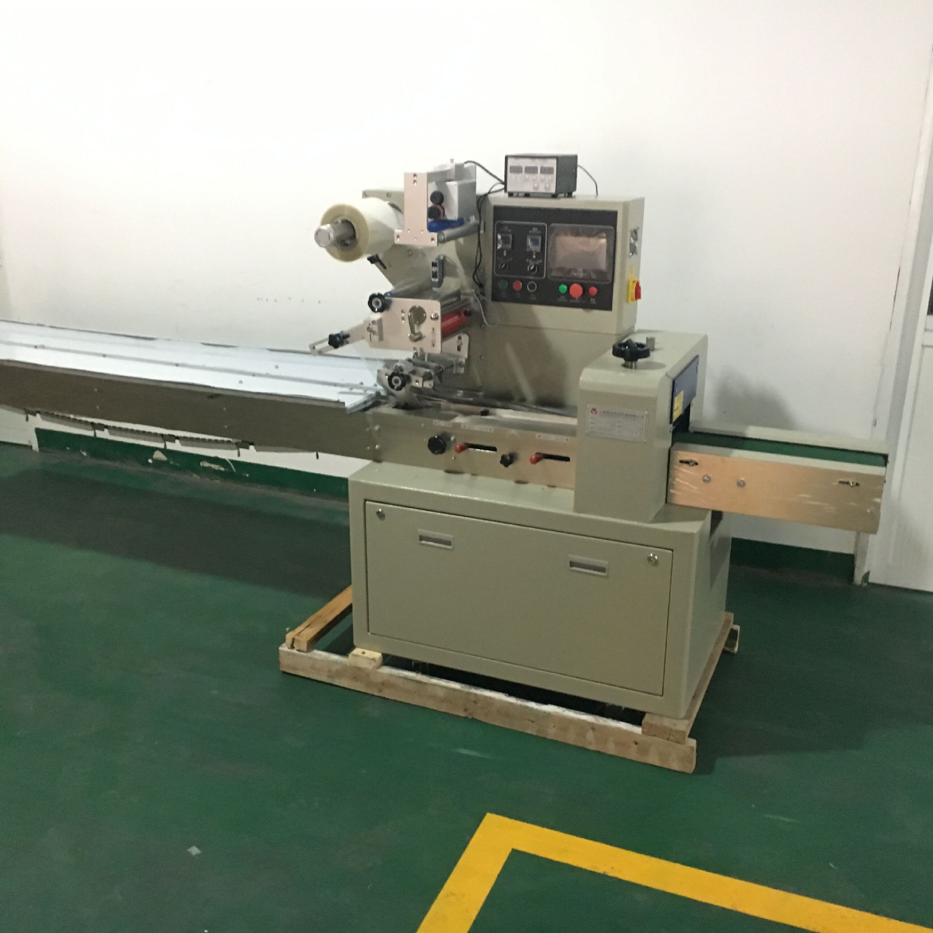 厂家供应枕式包装机芒果干包装机山楂干包装机地瓜干包装机