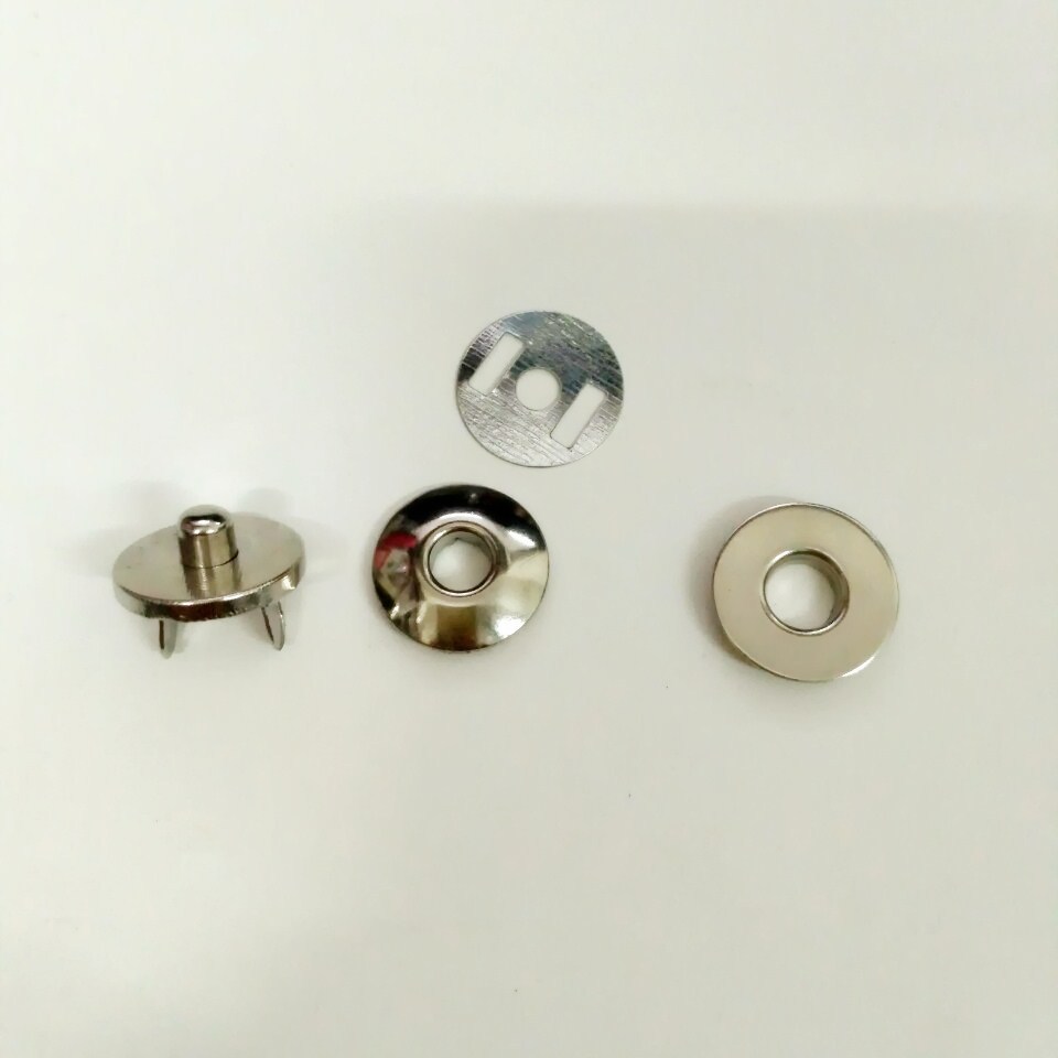 工厂成本价供应箱包手袋五金配件18mm 气眼磁钮 磁扣