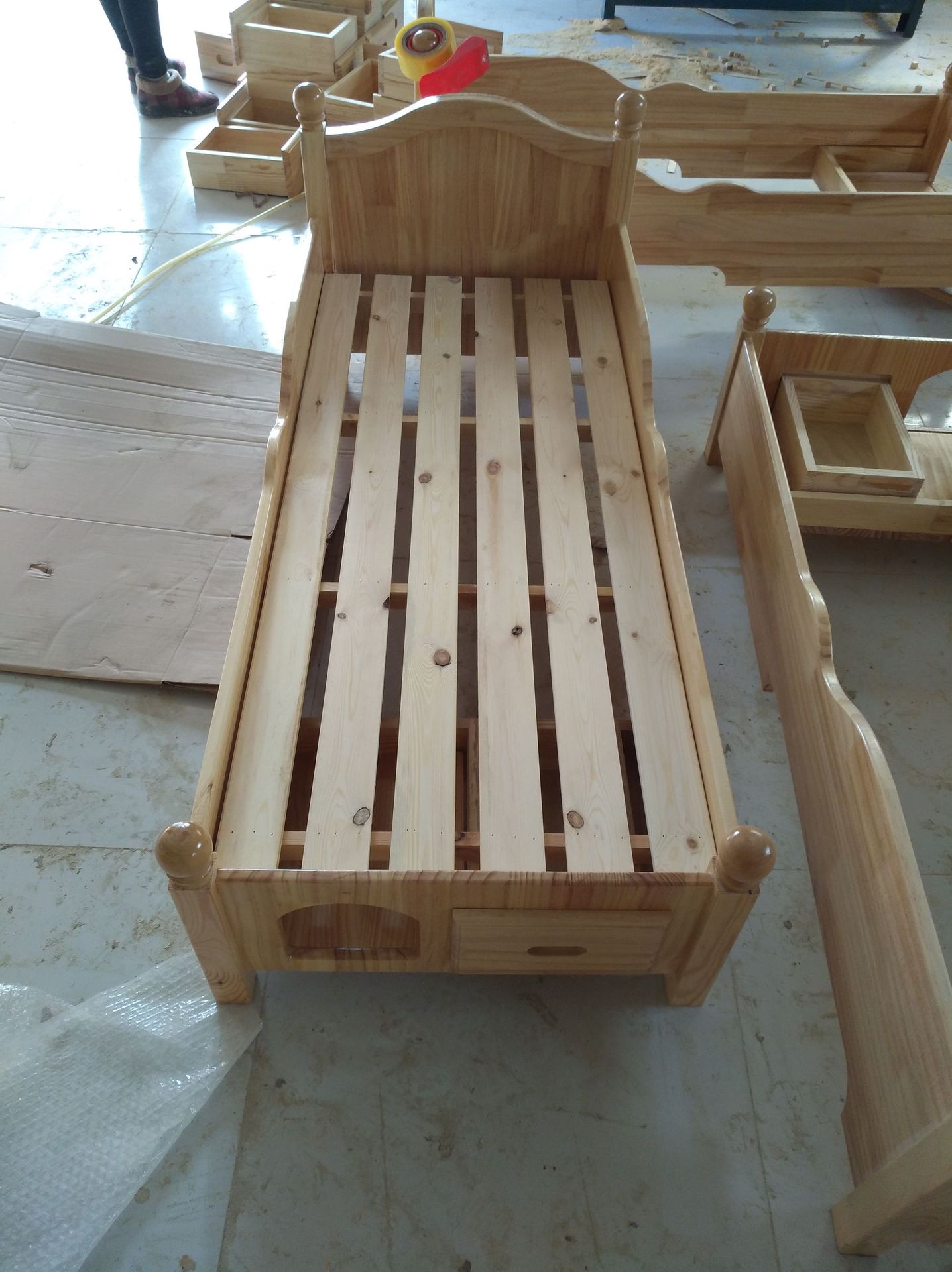 儿童床创意樟子松幼儿床宝宝床午睡床木制床实木床