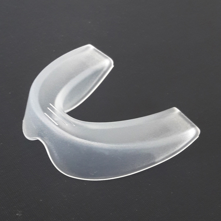 新款成人儿童护齿拳击格斗运动牙套mma泰拳保护牙齿可贴牌logo带