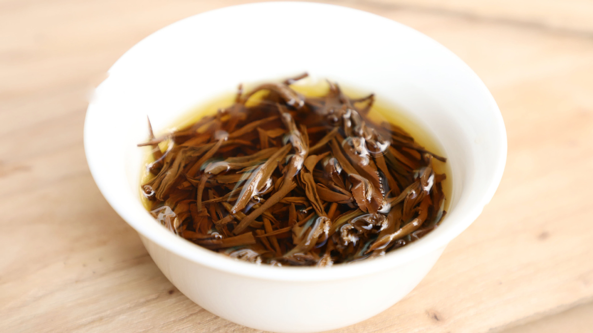 云南茶叶 散茶批发凤庆滇红 古树金芽一芽一叶直条红茶 厂家直销