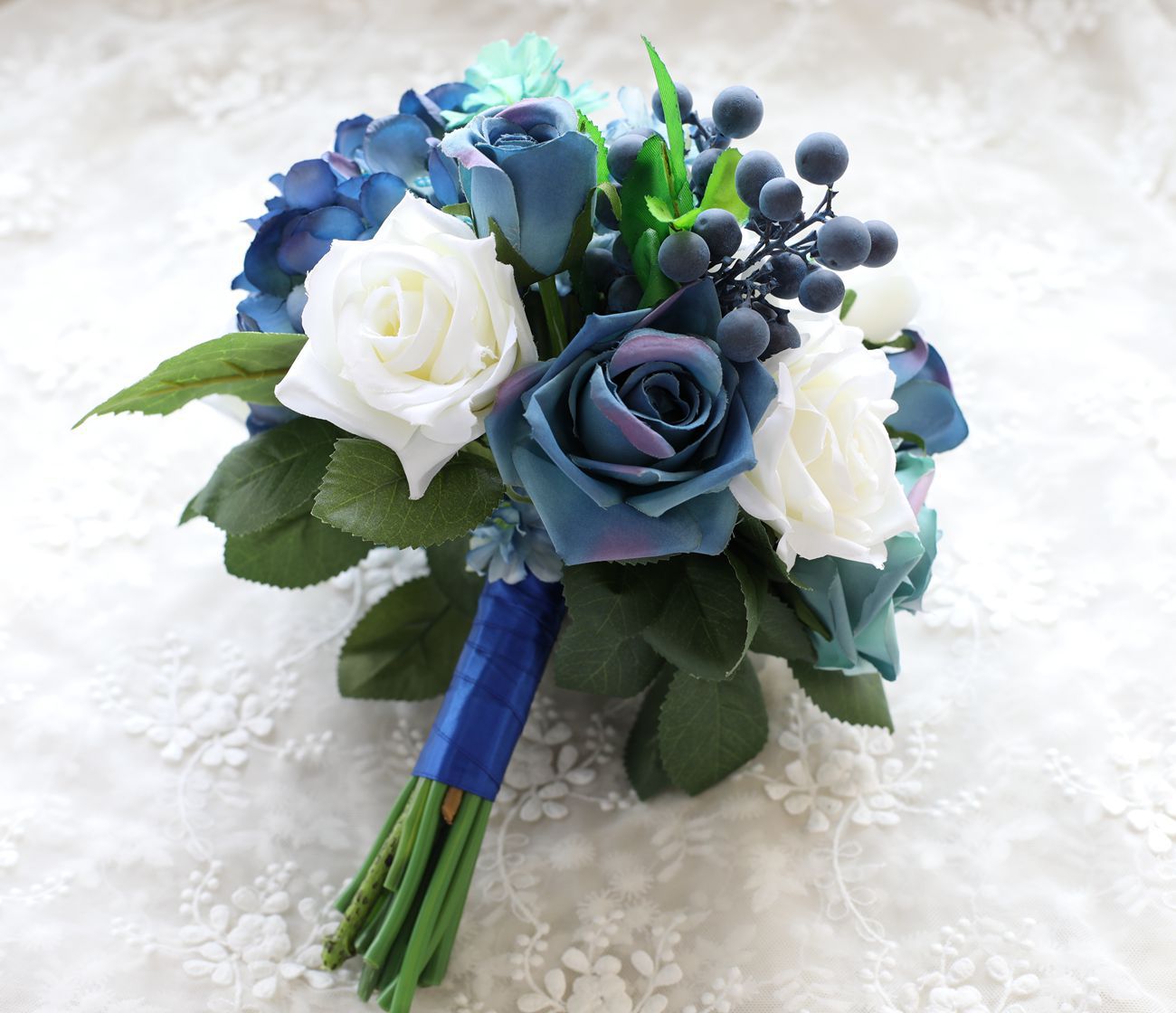 新款韩式新娘手捧花蓝色玫瑰花仿真花结婚影楼拍照新娘手捧花