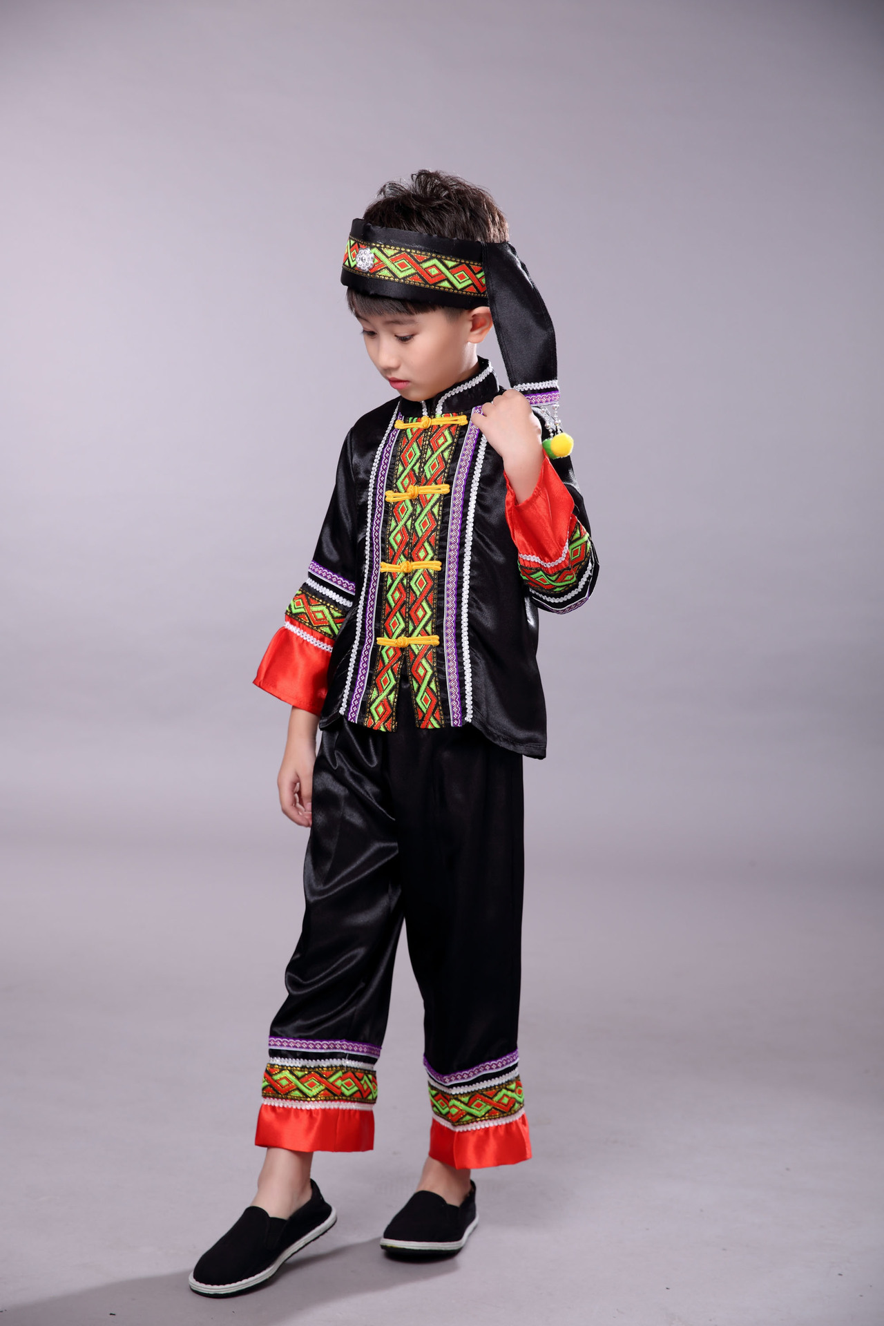 少数民族儿童表演服男童苗族演出服壮族傣族舞蹈服葫芦丝表演服装