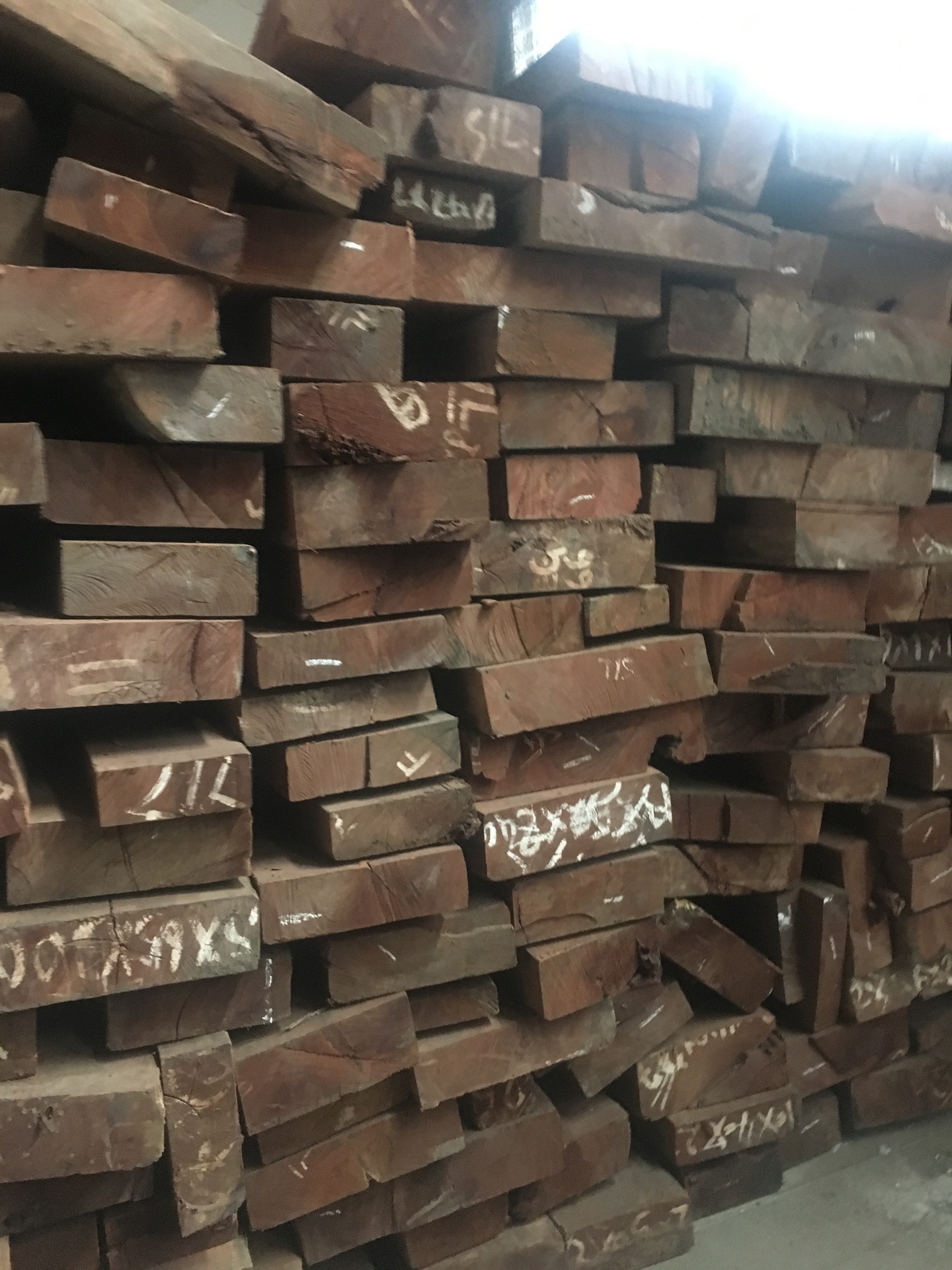 长年供应 缅茄 原木 板材 家具材 地板材 可定制规格料
