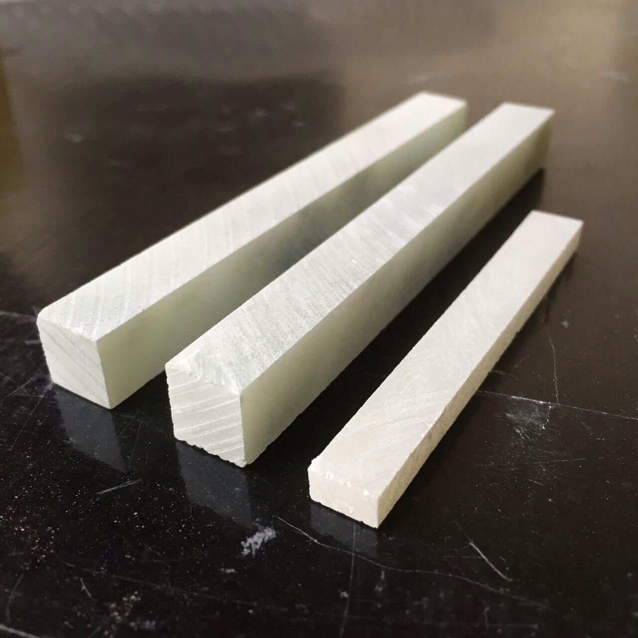 商品描述是否危险化学品否产品名称石笔规格10x10x100