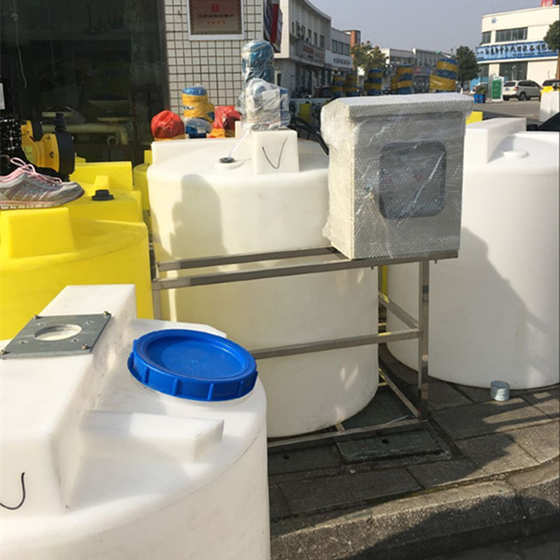 2吨耐酸碱pe加药箱食品级搅拌桶立式全自动加药装置厂家直销
