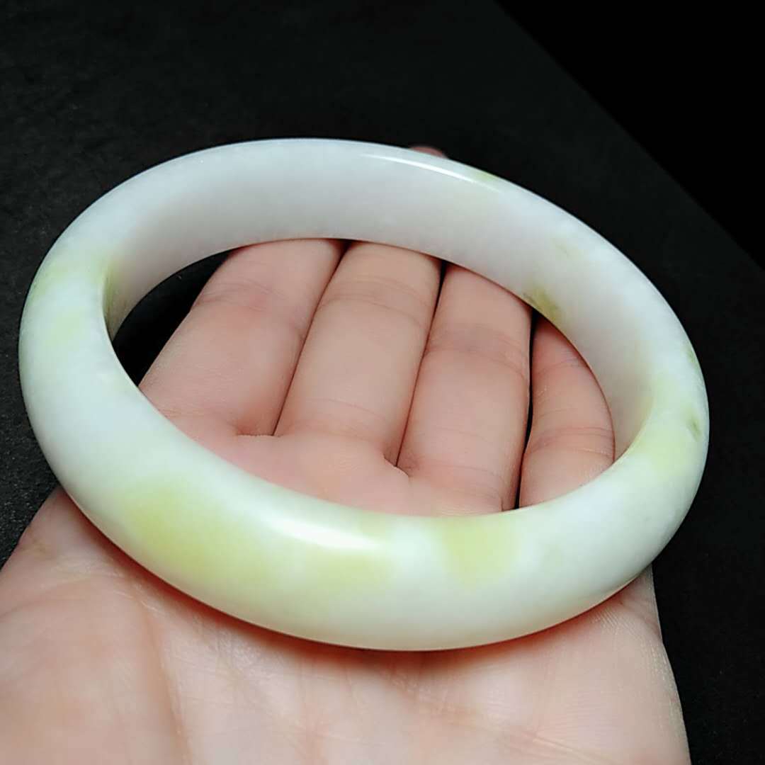 玉器陕西蓝田玉姜花手镯 时尚美丽飘花蓝田玉手镯厂家批发