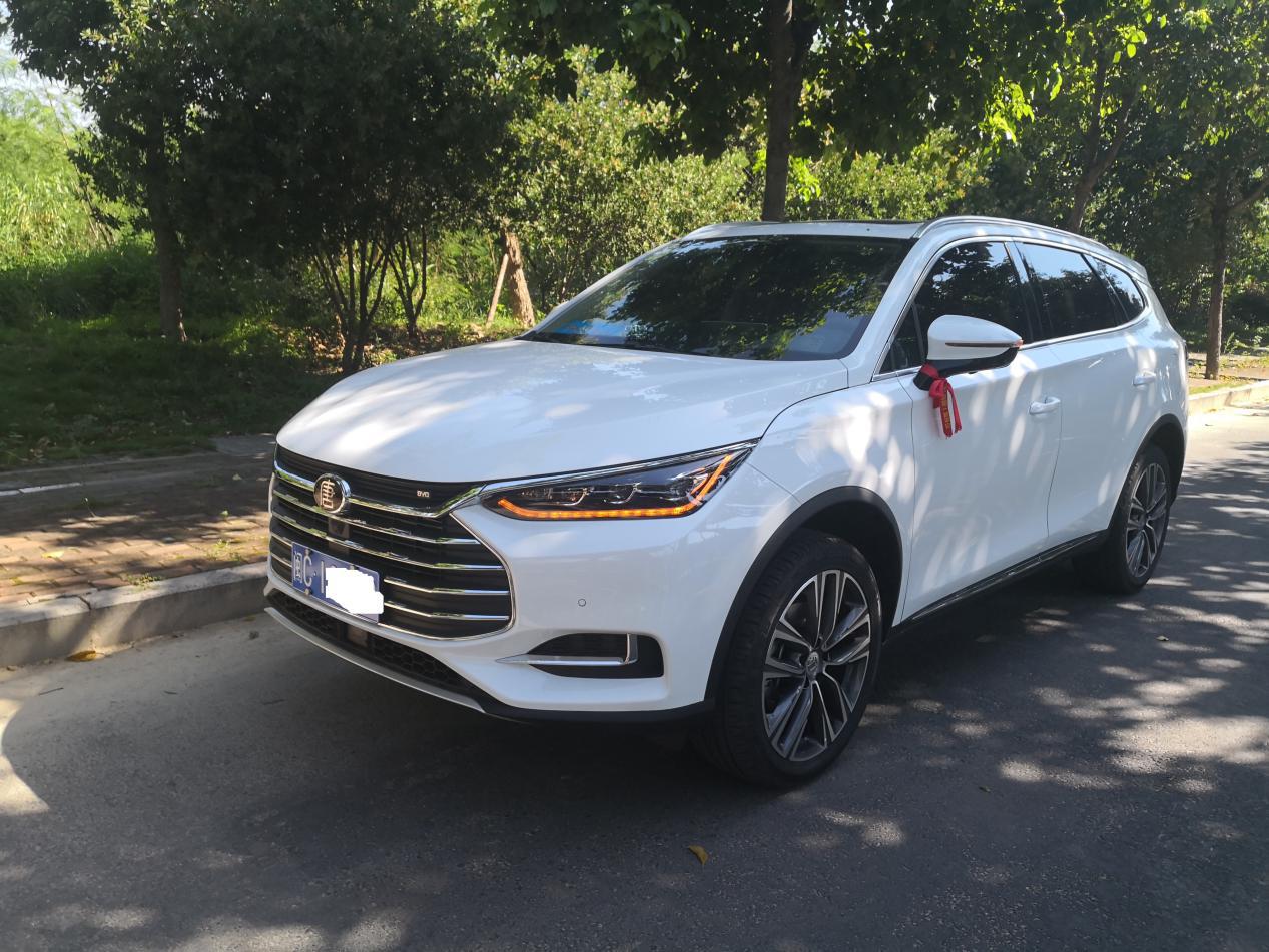 喜提比亚迪全新一代唐尊荣白