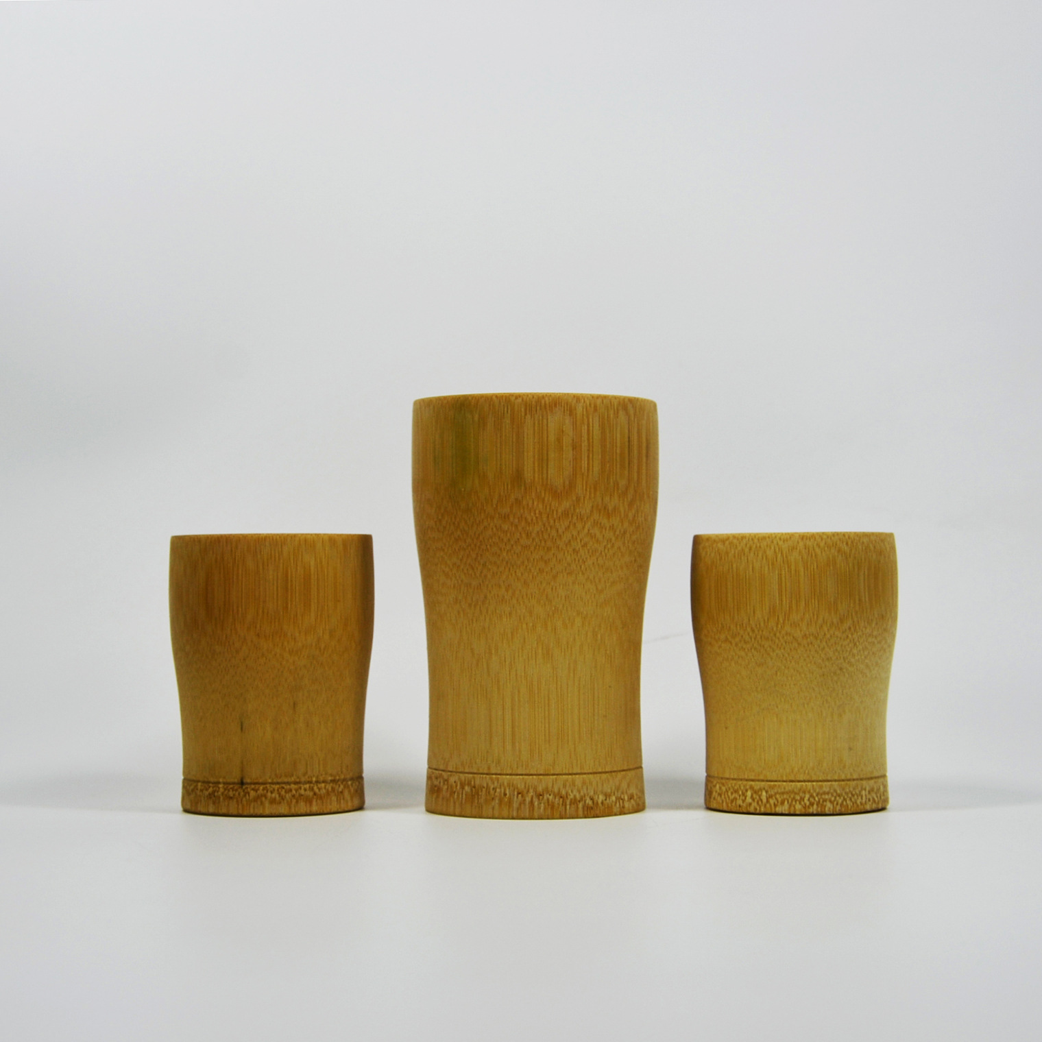 厂家天然原竹茶杯啤酒竹水杯新款竹杯弧形杯水波纹雕刻定制