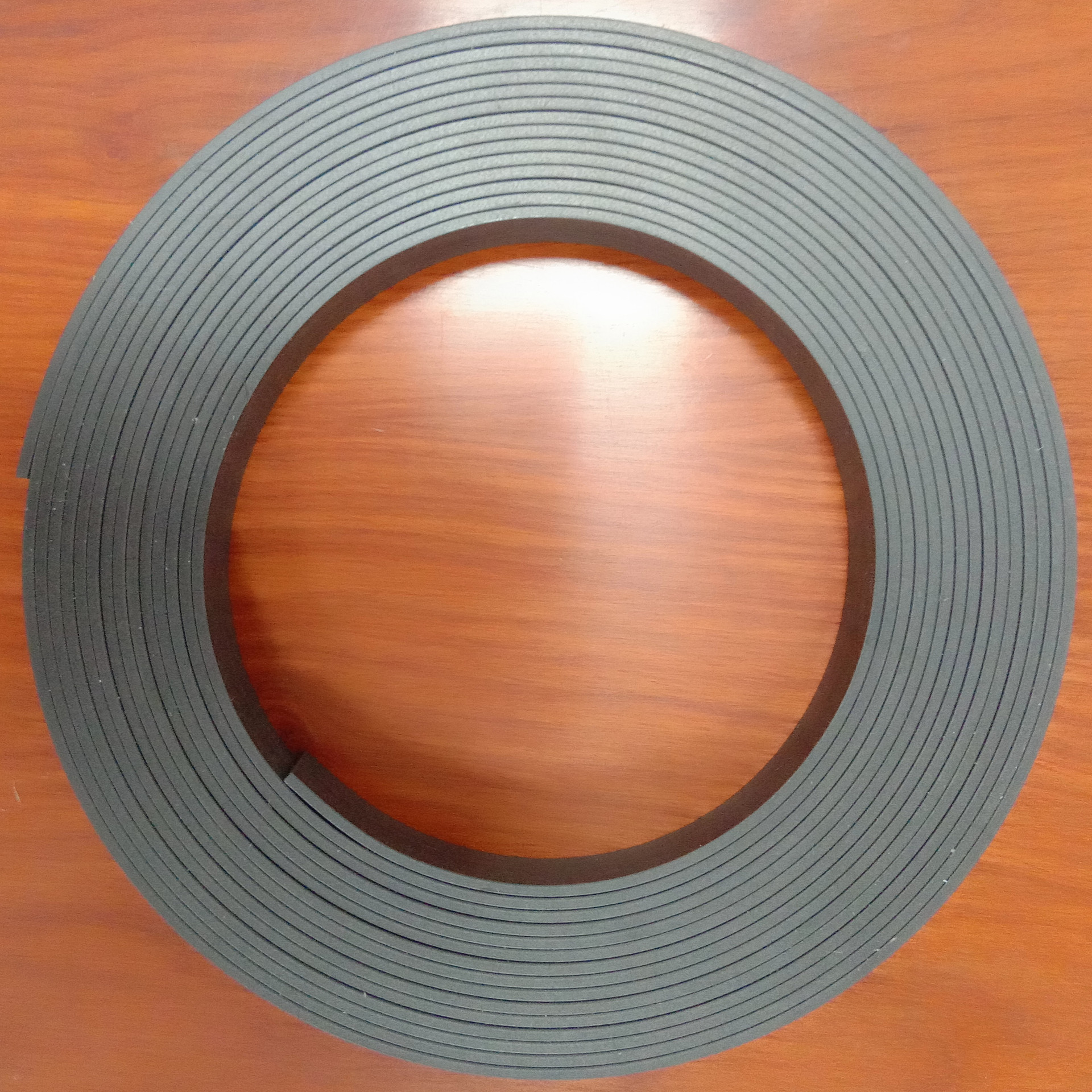 厂家直销 条状橡胶磁 防蚊门帘纱门磁条 门帘磁条 批发定制