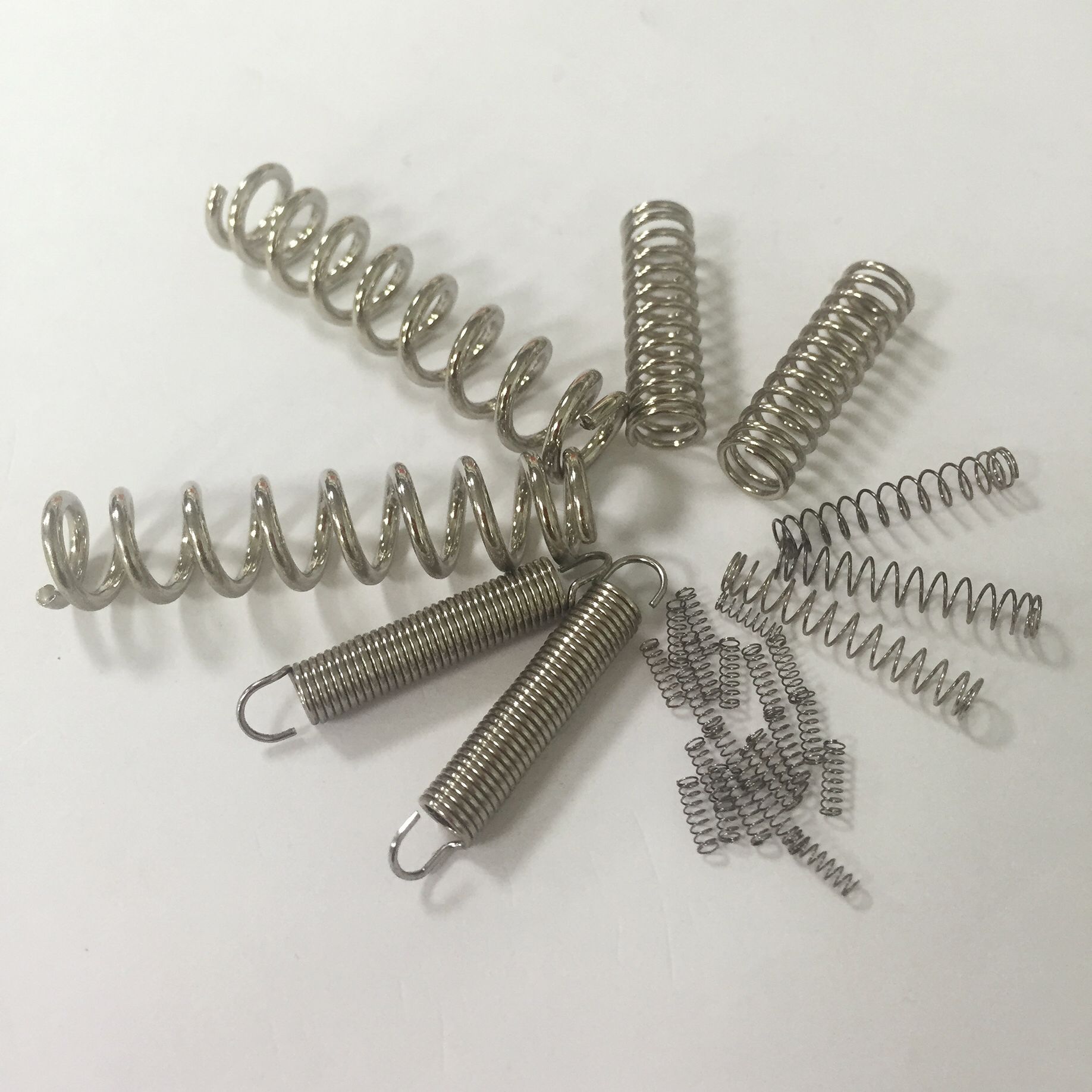 弹簧厂精密不锈钢304压缩弹簧拉伸扭簧异形弹簧玩具灯饰弹簧-阿里巴巴