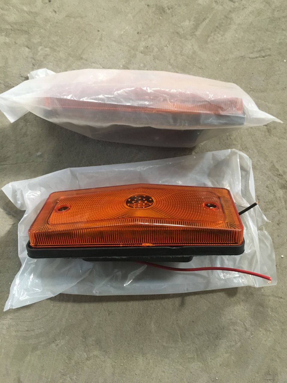 奥龙保险杠转向灯 奥龙转向灯 奥龙驾驶室总成 奥龙保险杠