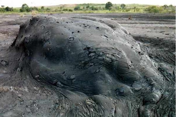 百贵经贸科普系列--世界上最大的天然沥青湖是?