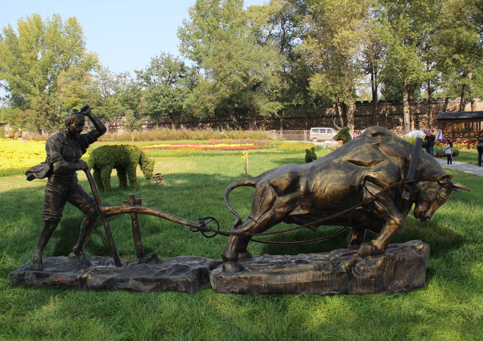玻璃钢仿铜人物雕塑厂家定做民俗农耕园林广场商业街小品景观摆件