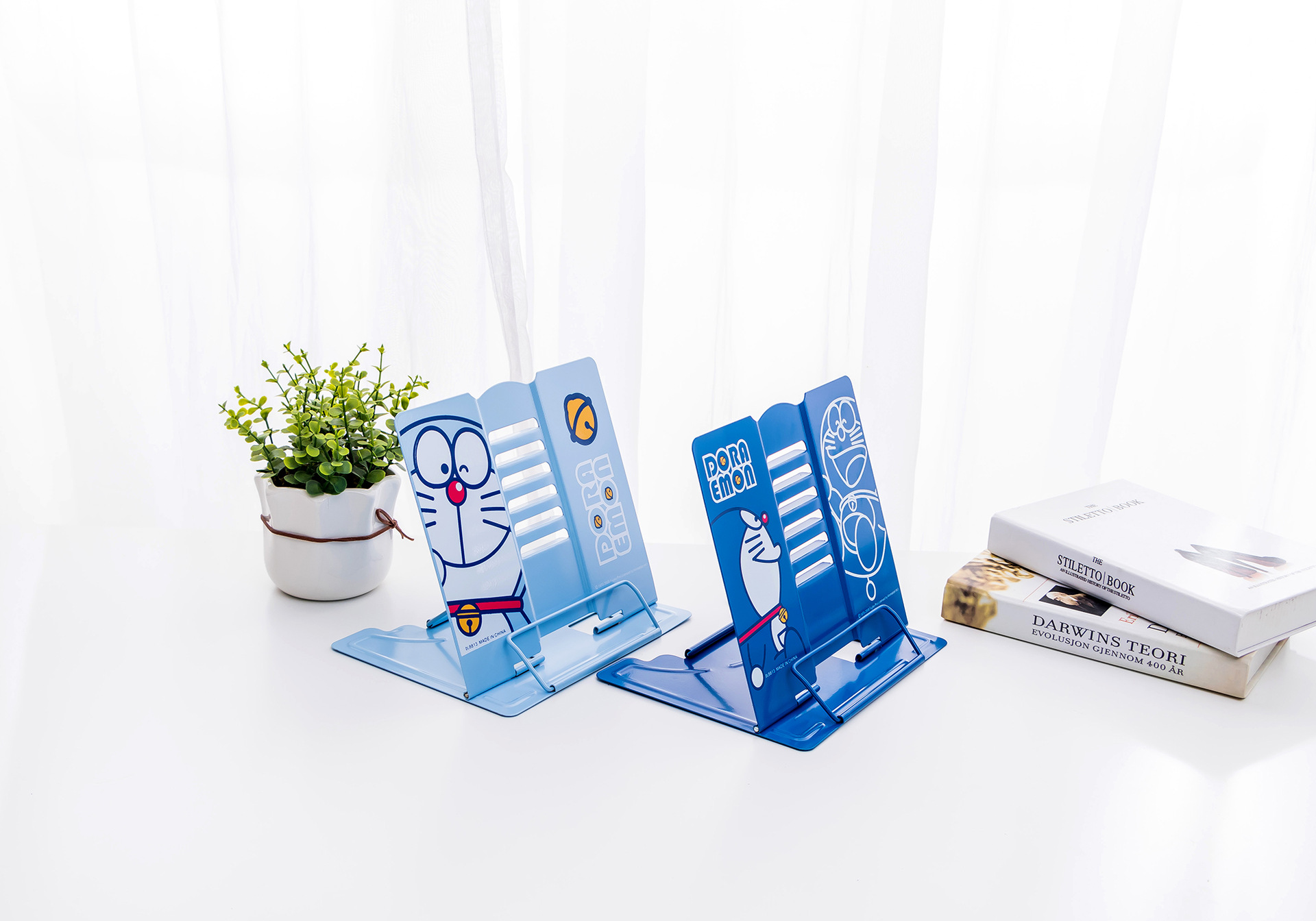 淘宝爆款学生桌面看书架阅读架韩国文具可折叠金属书立架工厂定制