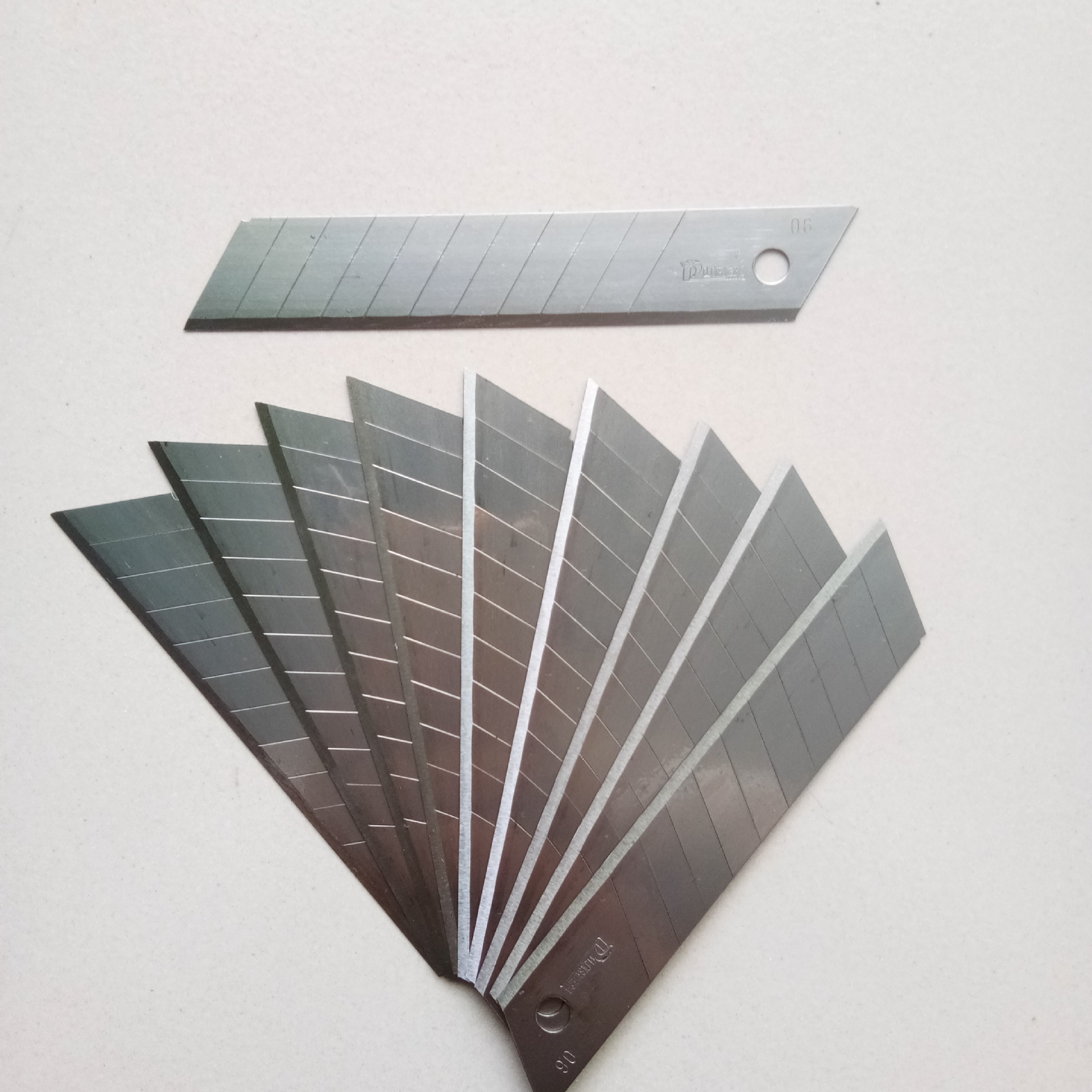 6厚壁纸刀片锋利美工刀刀片