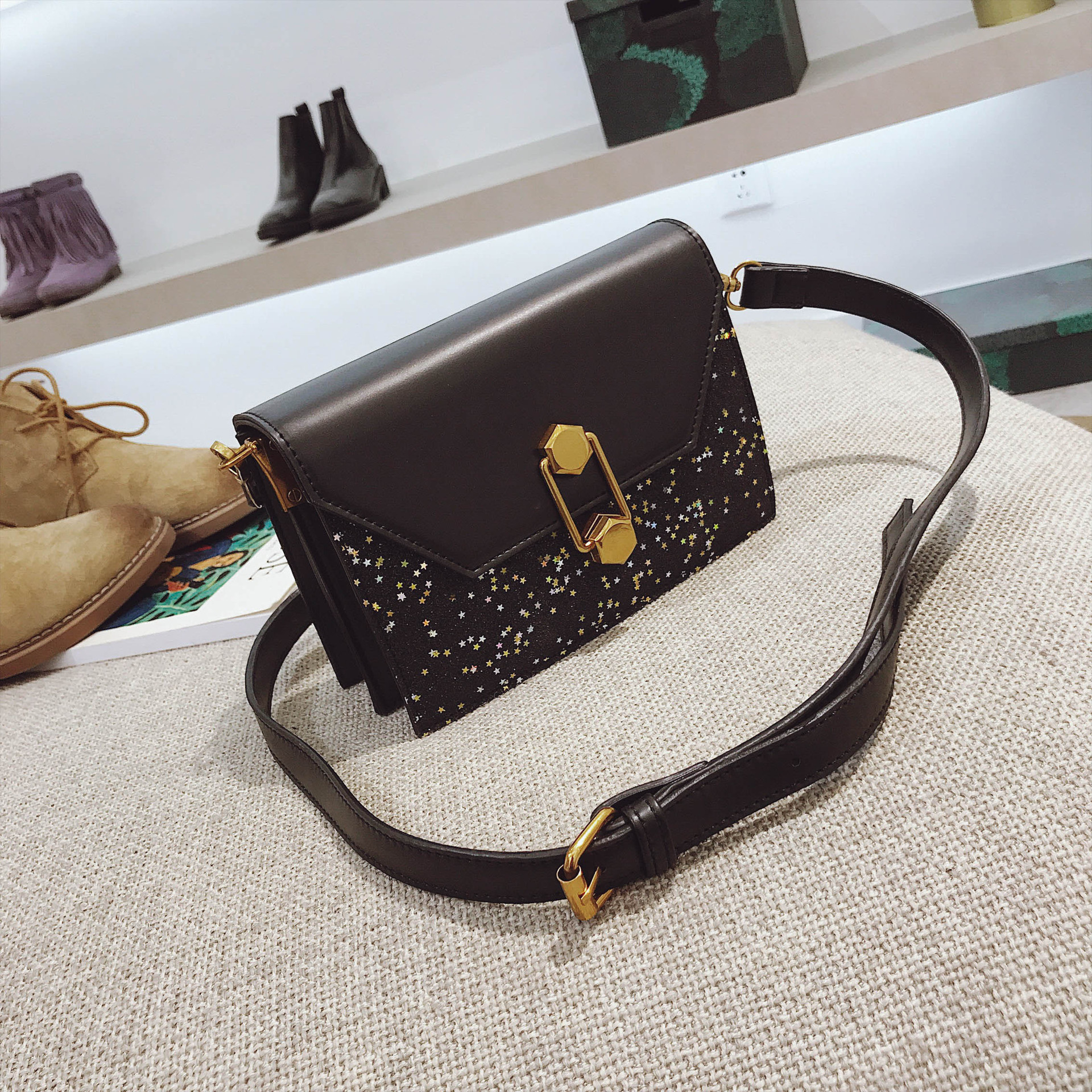 chic包包女2018春季新款潮韩版百搭亮片小方包单肩斜挎少女小挎包