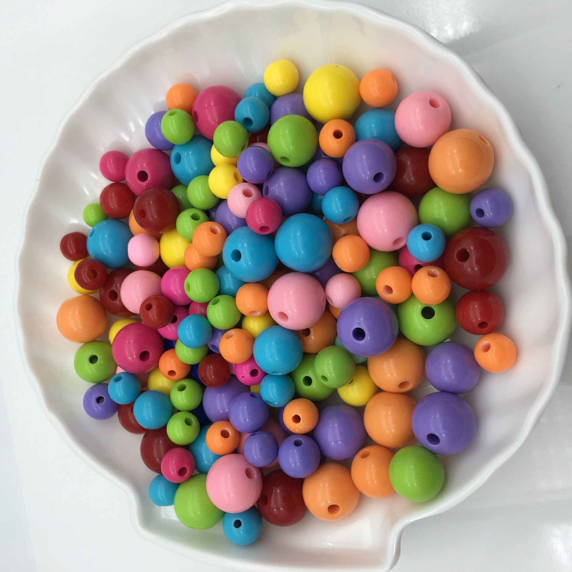 儿童diy实色有孔塑料珠子 亚克力 圆珠散珠手工diy饰品配件