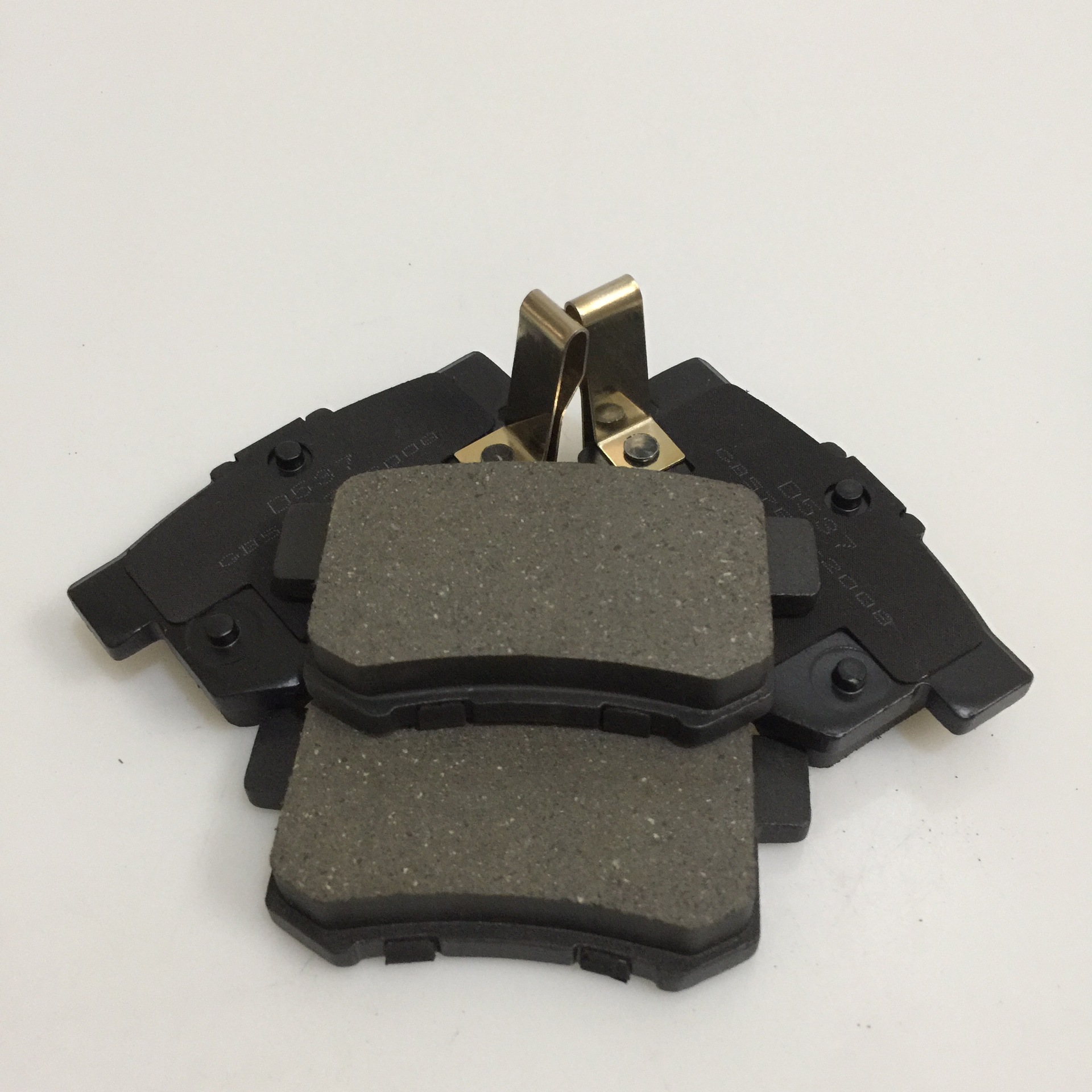 本田雅阁后刹车片d537比亚迪f6刹车片哈弗h6后刹车片腾翼c50 陶瓷