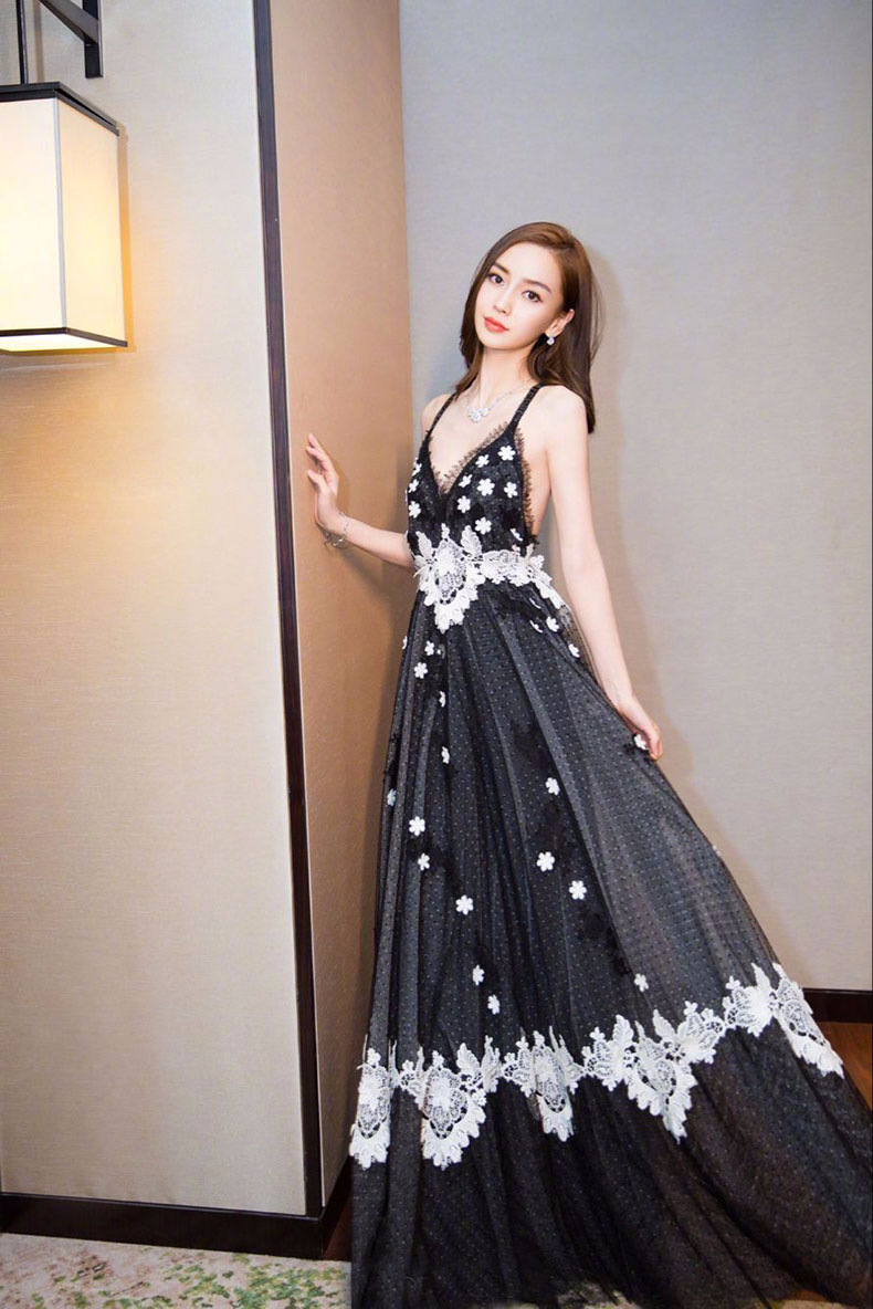 angelababy杨颖同款性感度假蕾丝露背水溶花波点连衣裙吊带长裙女