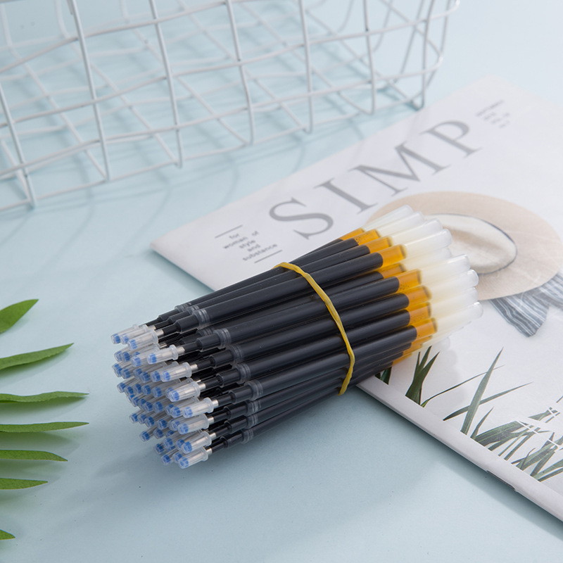 厂家直销中性笔芯巨无霸大容量笔芯0.9mm子弹头水笔替芯批发