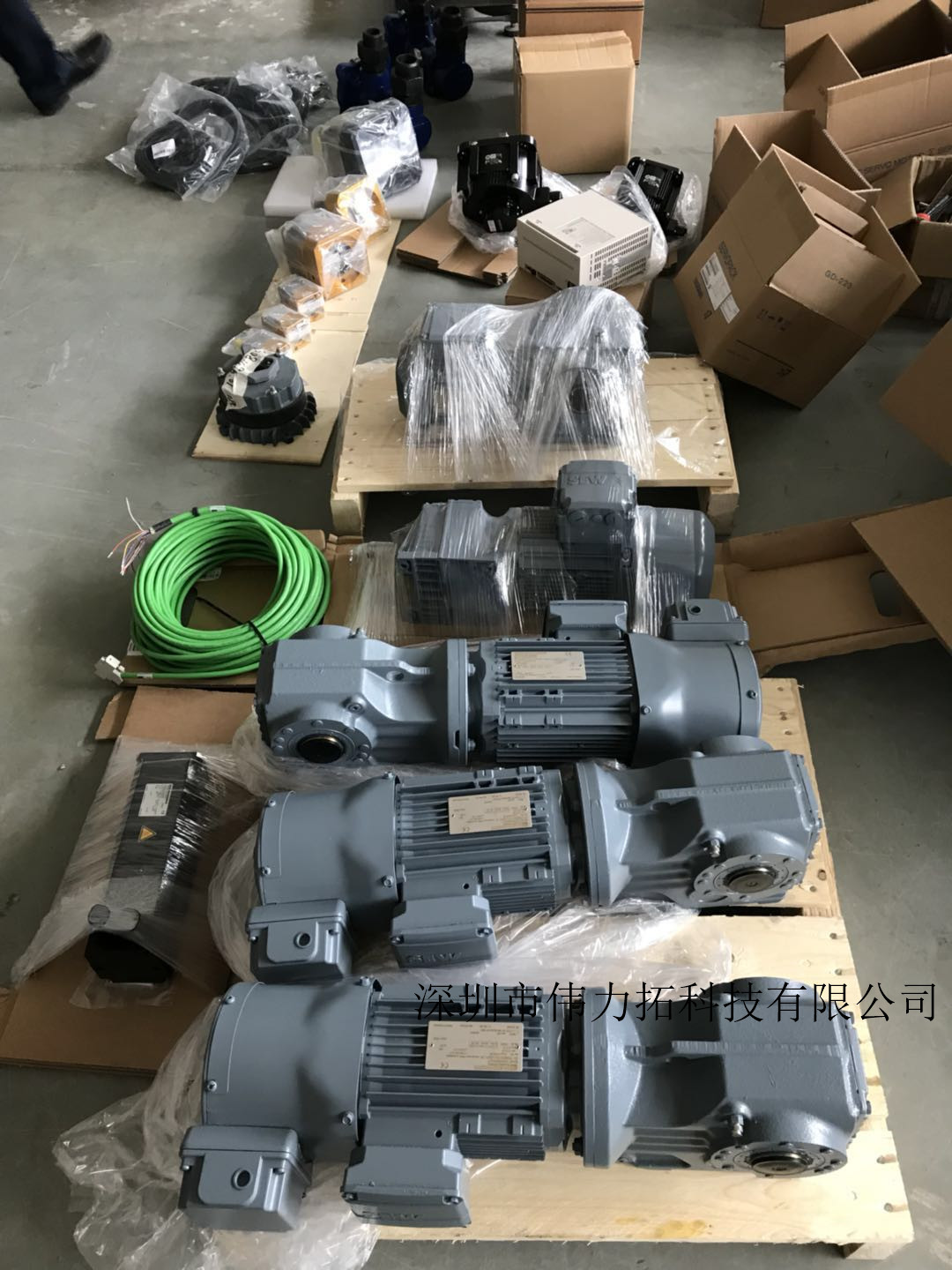 机电之家网 产品信息 电机 伺服电机 >德国sew减速电机 sew-srd系列