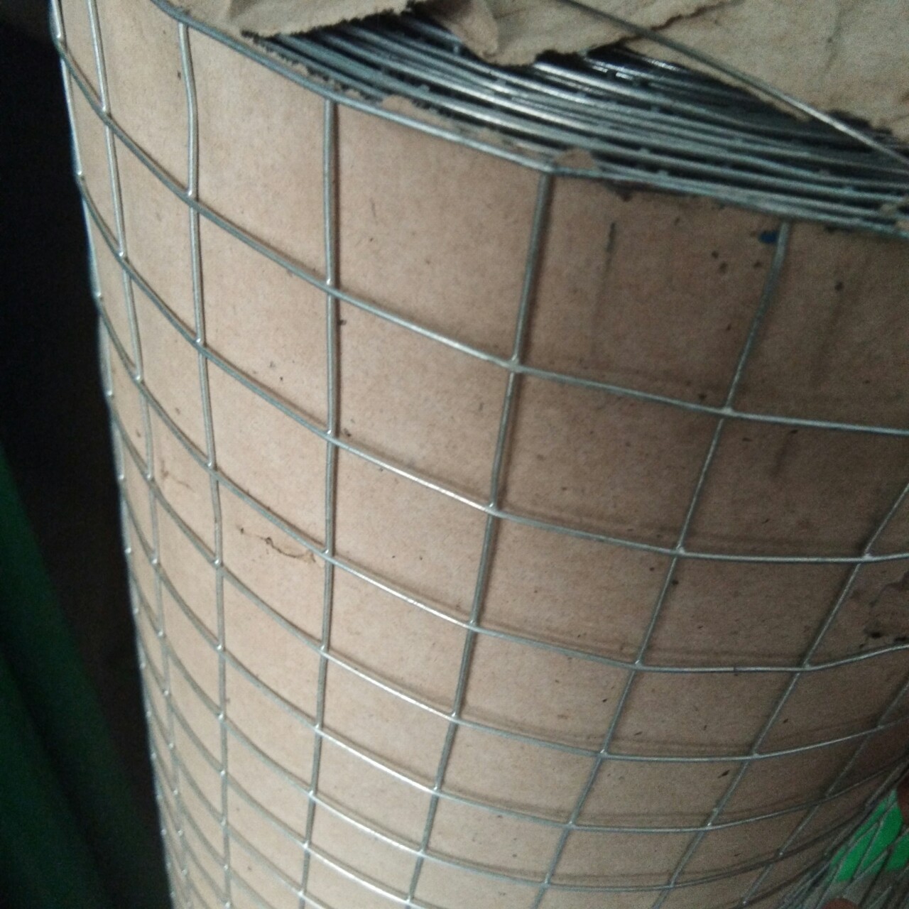 热镀锌钢丝网 电焊网 铁丝网 工地建筑工地铁丝网 厂家批发